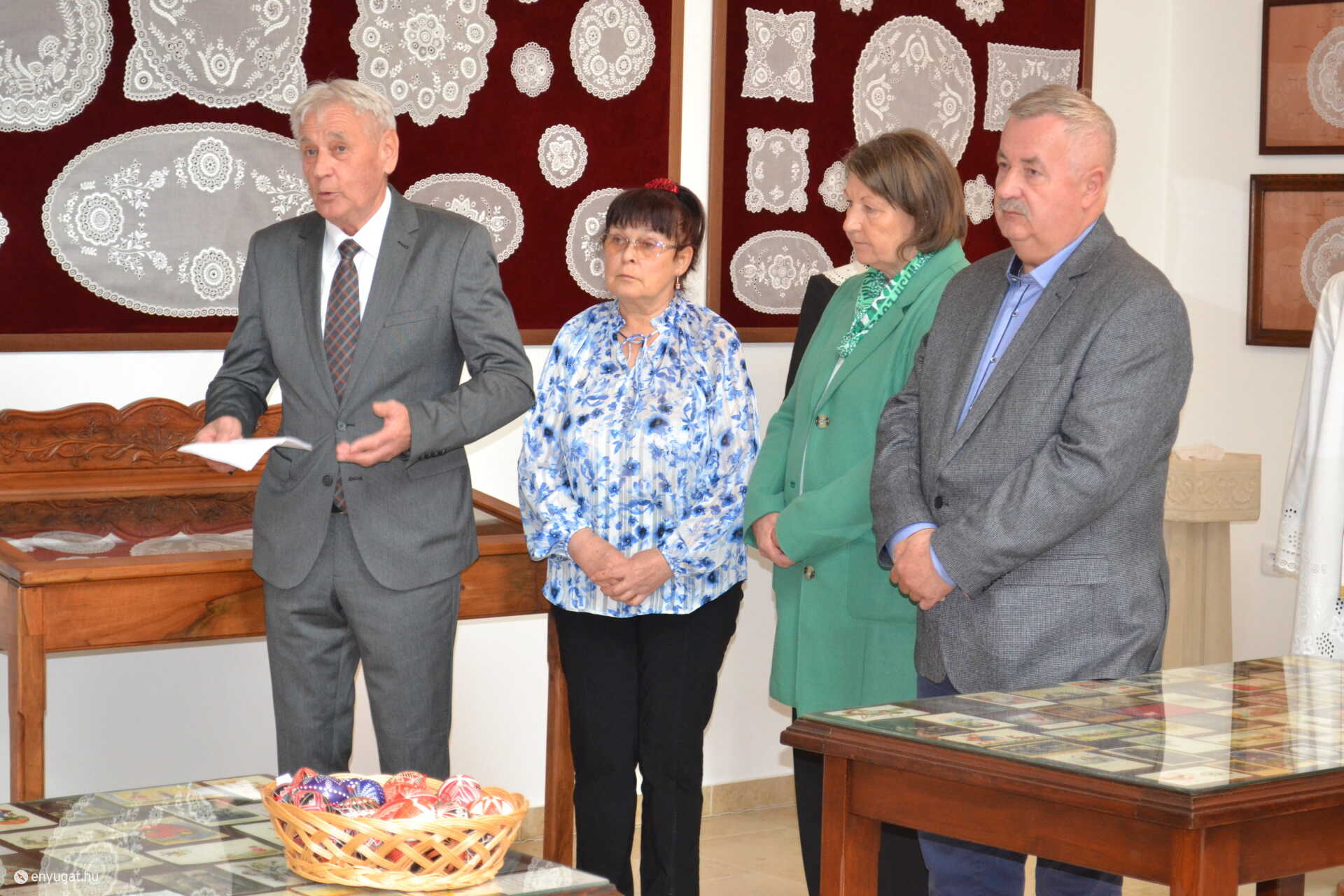 Firtl Mátyás, Kóczánné Ács Szilvia, Cseh Zoltánné és Szigethi István a megnyitón.