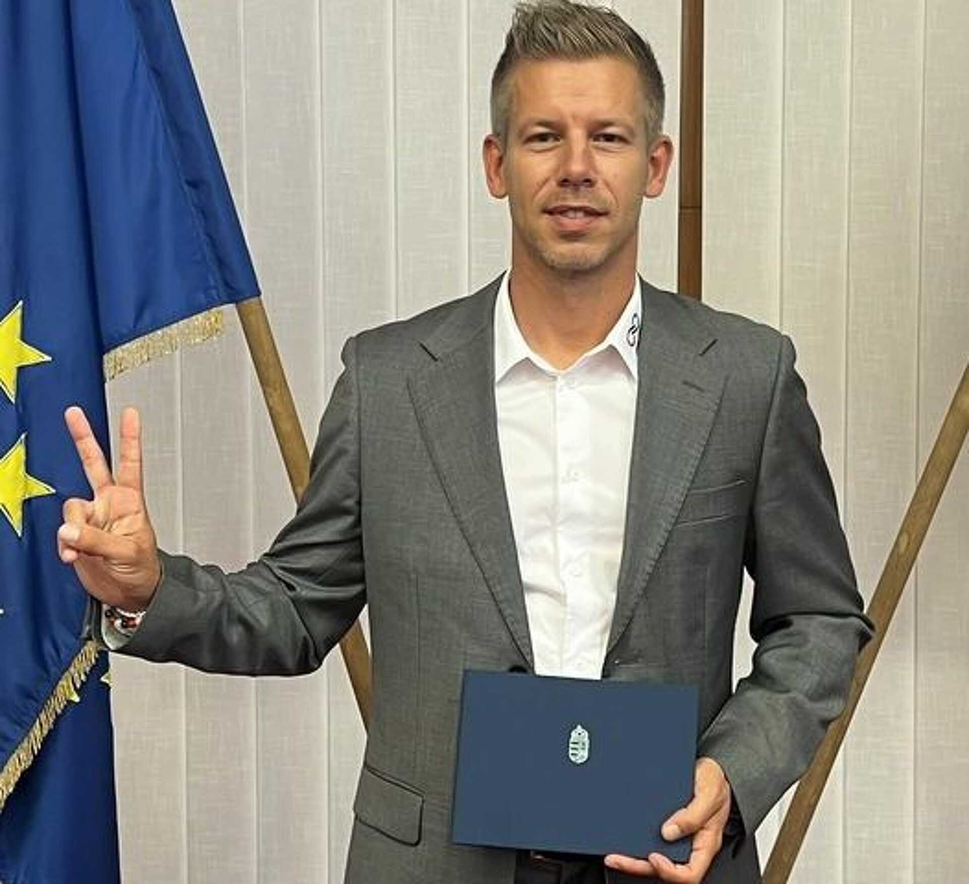 Magyar Péter átvette európai parlamenti mandátumát