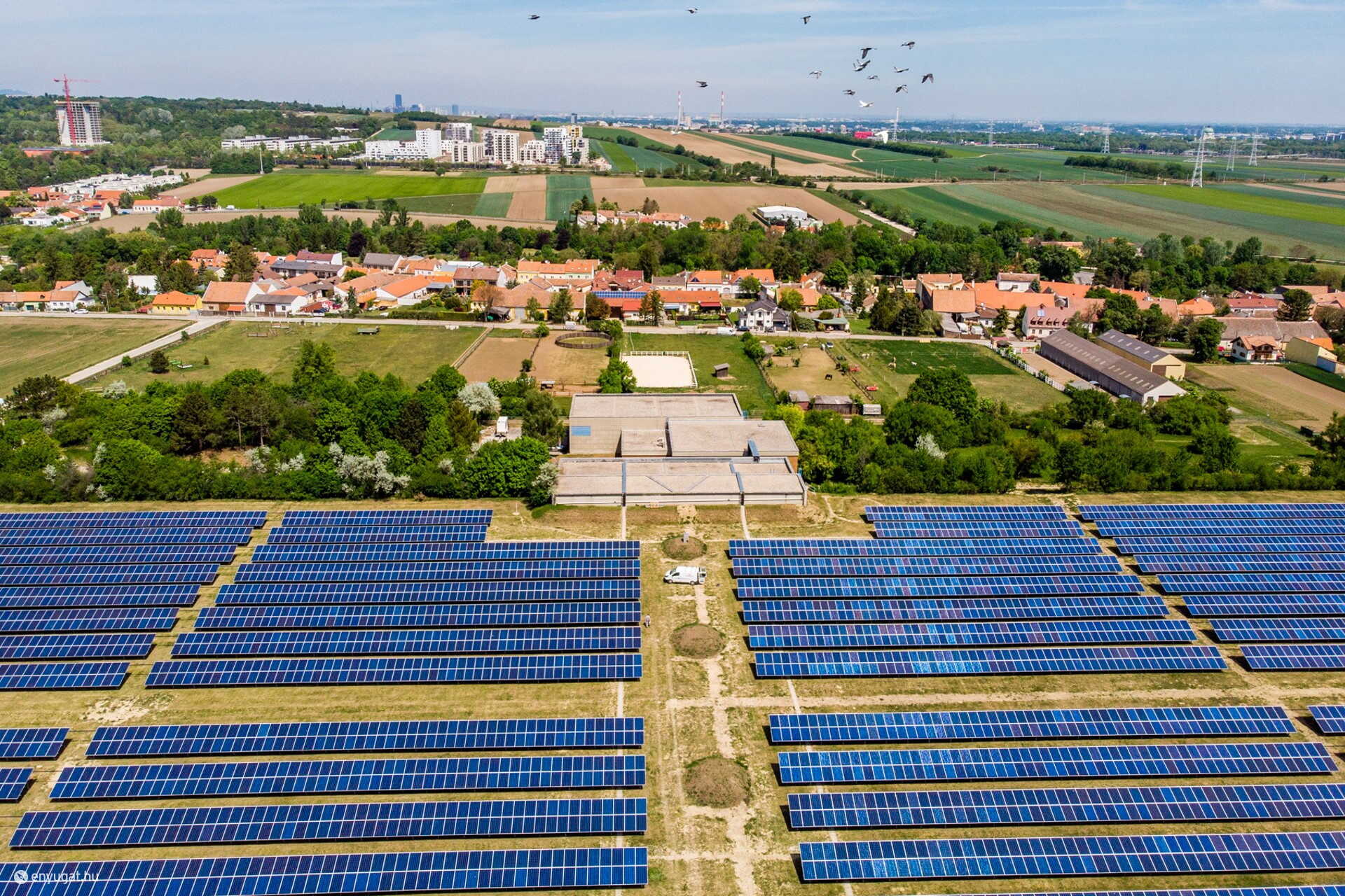 Napelempark a 10. kerületi Unterlaa-ban.