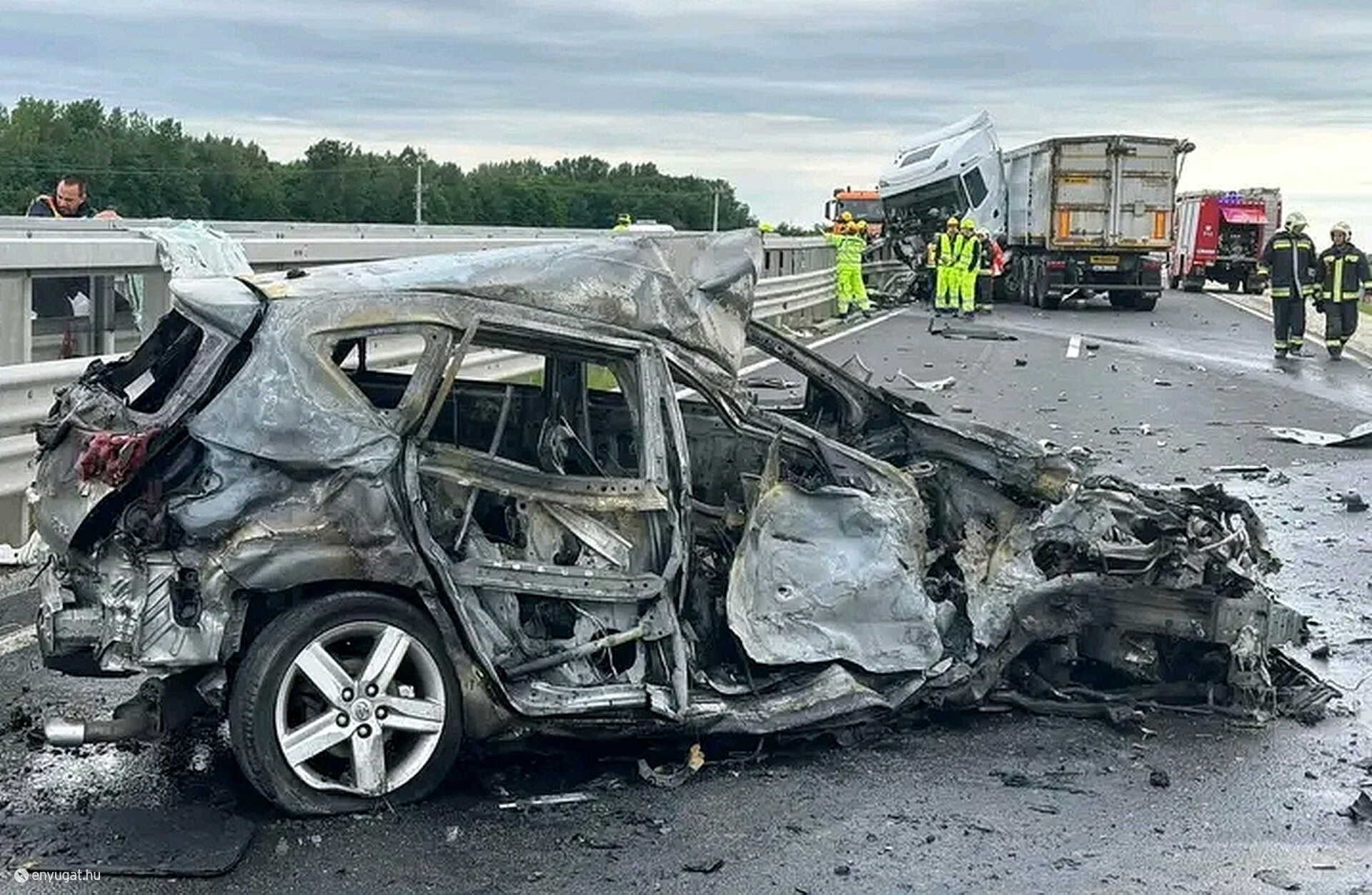 Saját halálát okozta az M86-oson egy forgalommal szembe hajtó idős asszony Répcelaknál