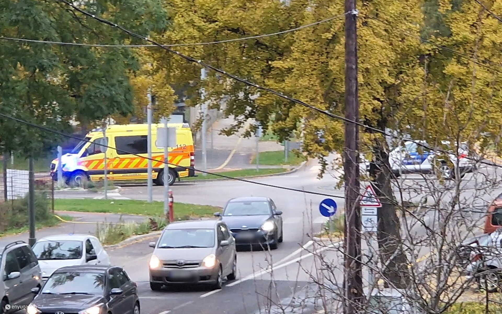 Rendőri kísérettel hozták Szombathelyre az osztrák asszonyt