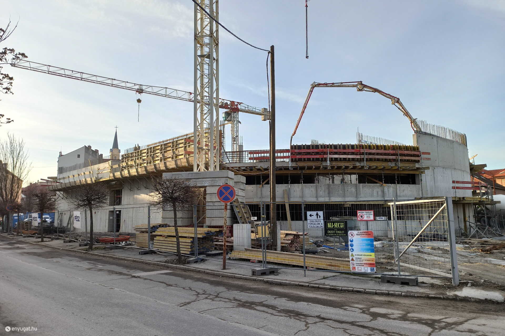 Épül az Árpád utcai parkolóház, 2021.02.18.