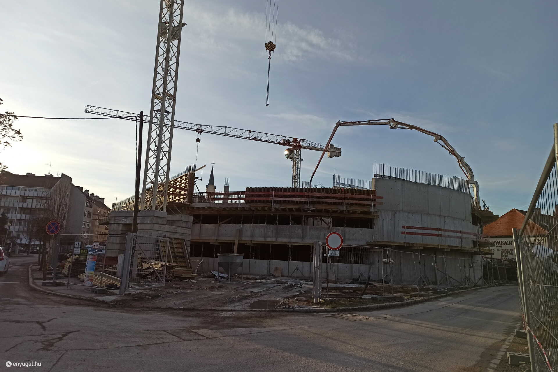 Épül az Árpád utcai parkolóház, 2021.02.18.