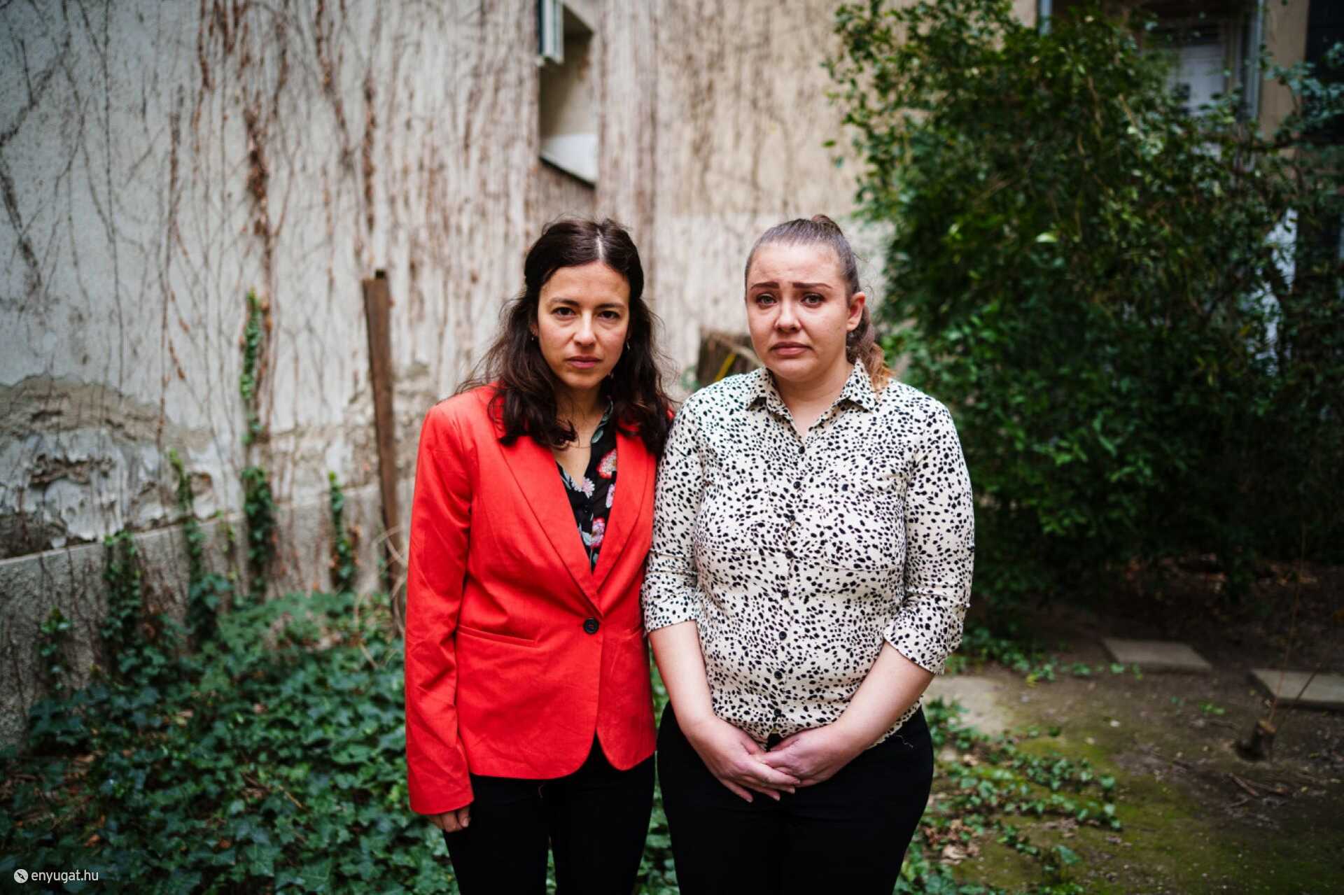 Boros Ilona, a TASZ jogásza és ügyfelük, Marianna.