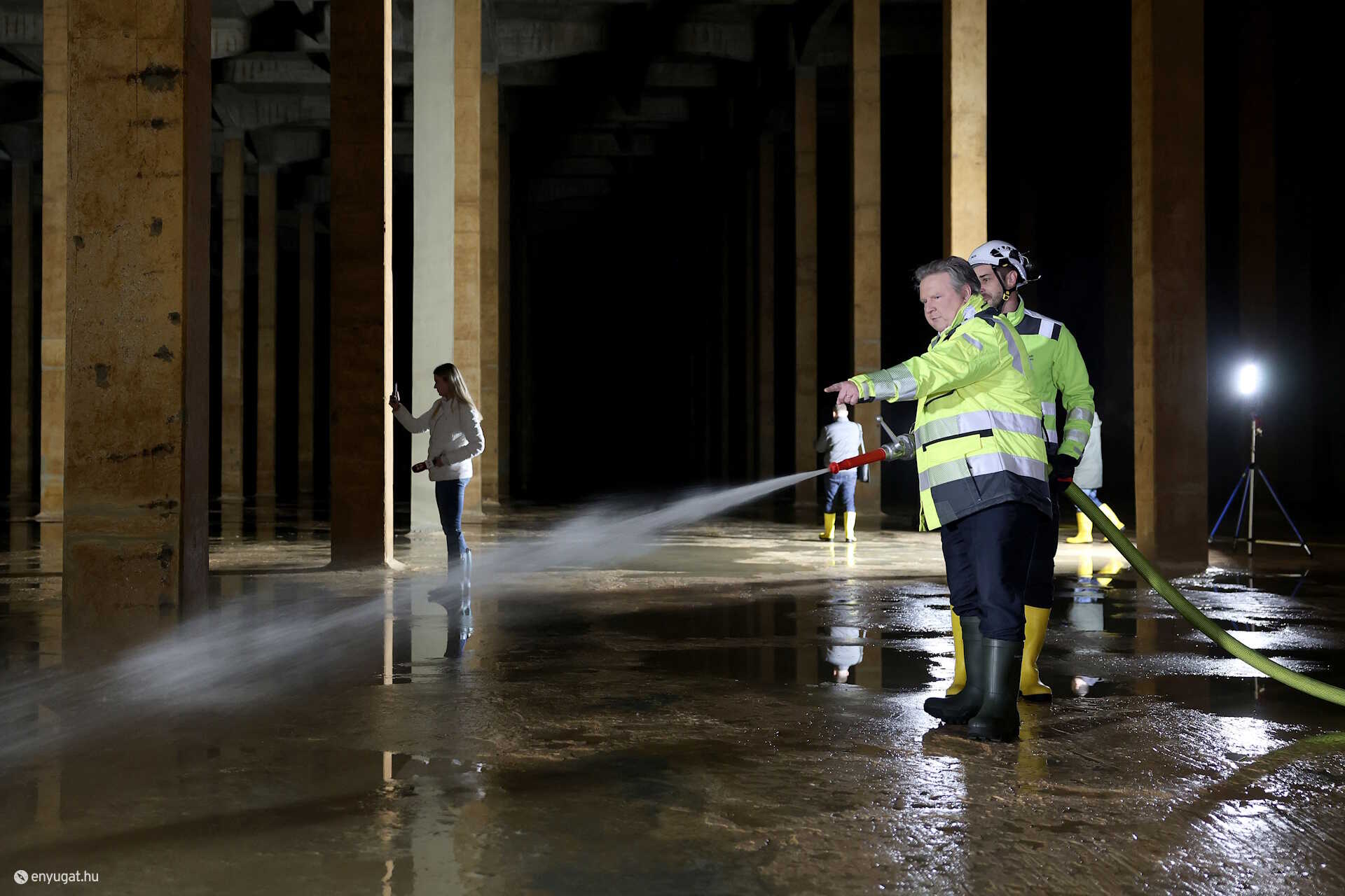 Michael Ludwig, Bécs polgármestere, a "Wien Wasser 2050" építkezésén.