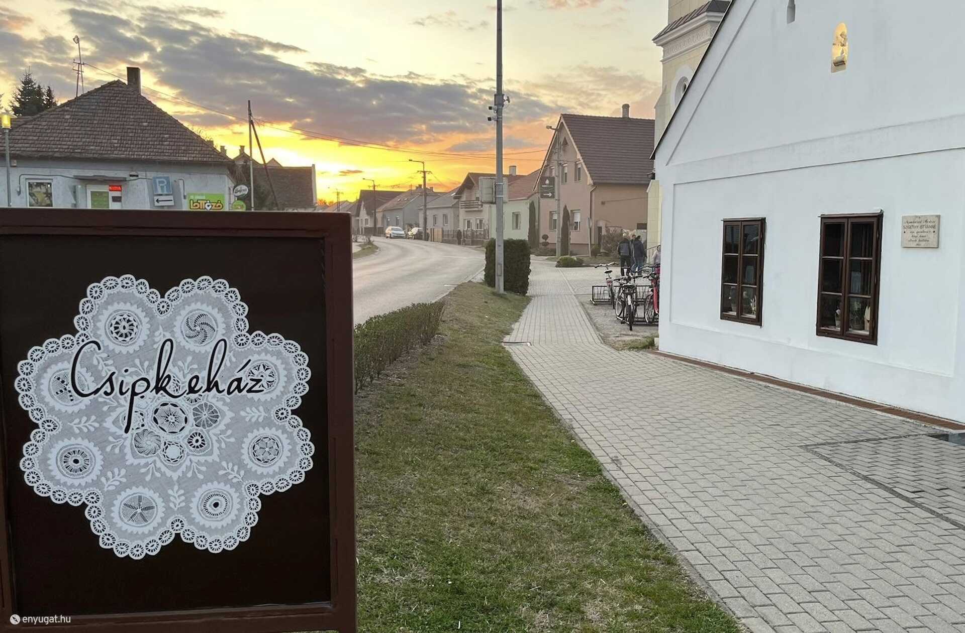 A Hegykői Csipkeház már tíz éve a régió egyik különlegessége.