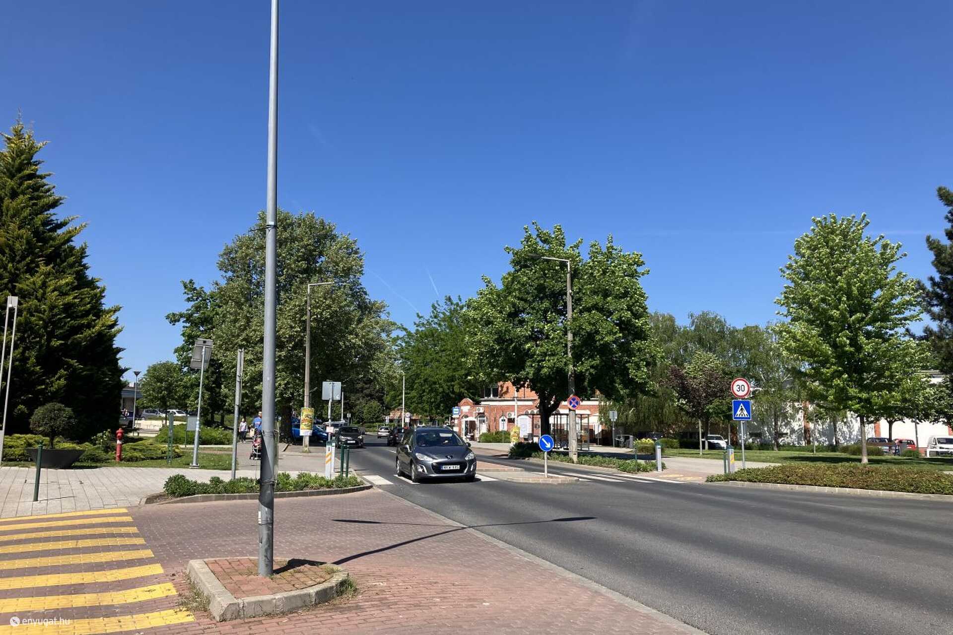 Százhalombattai utcakép