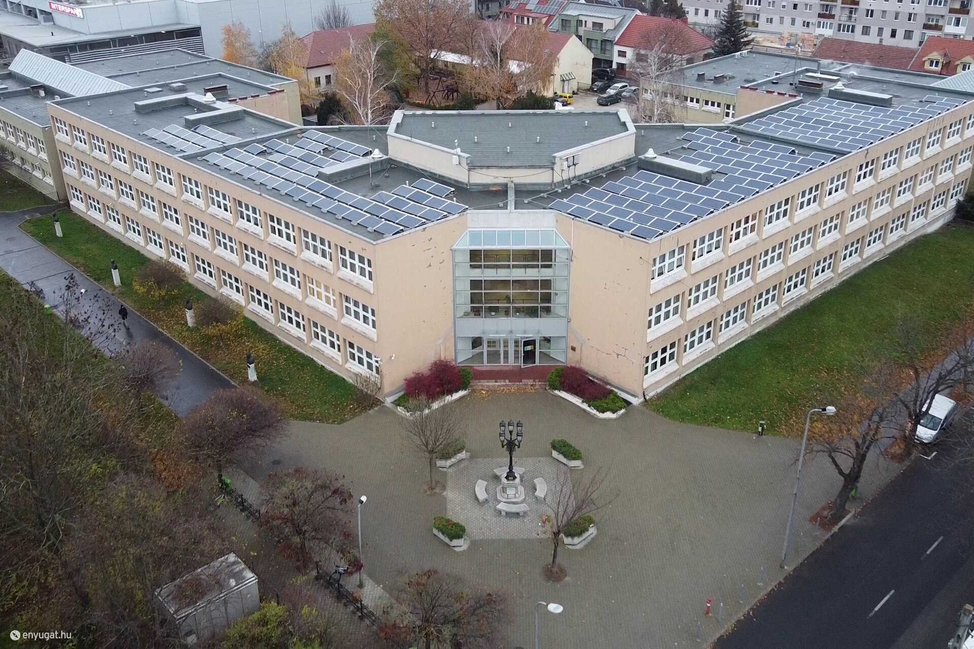 A felújítás után eszközfejlesztések is megvalósulnak az iskolában.
