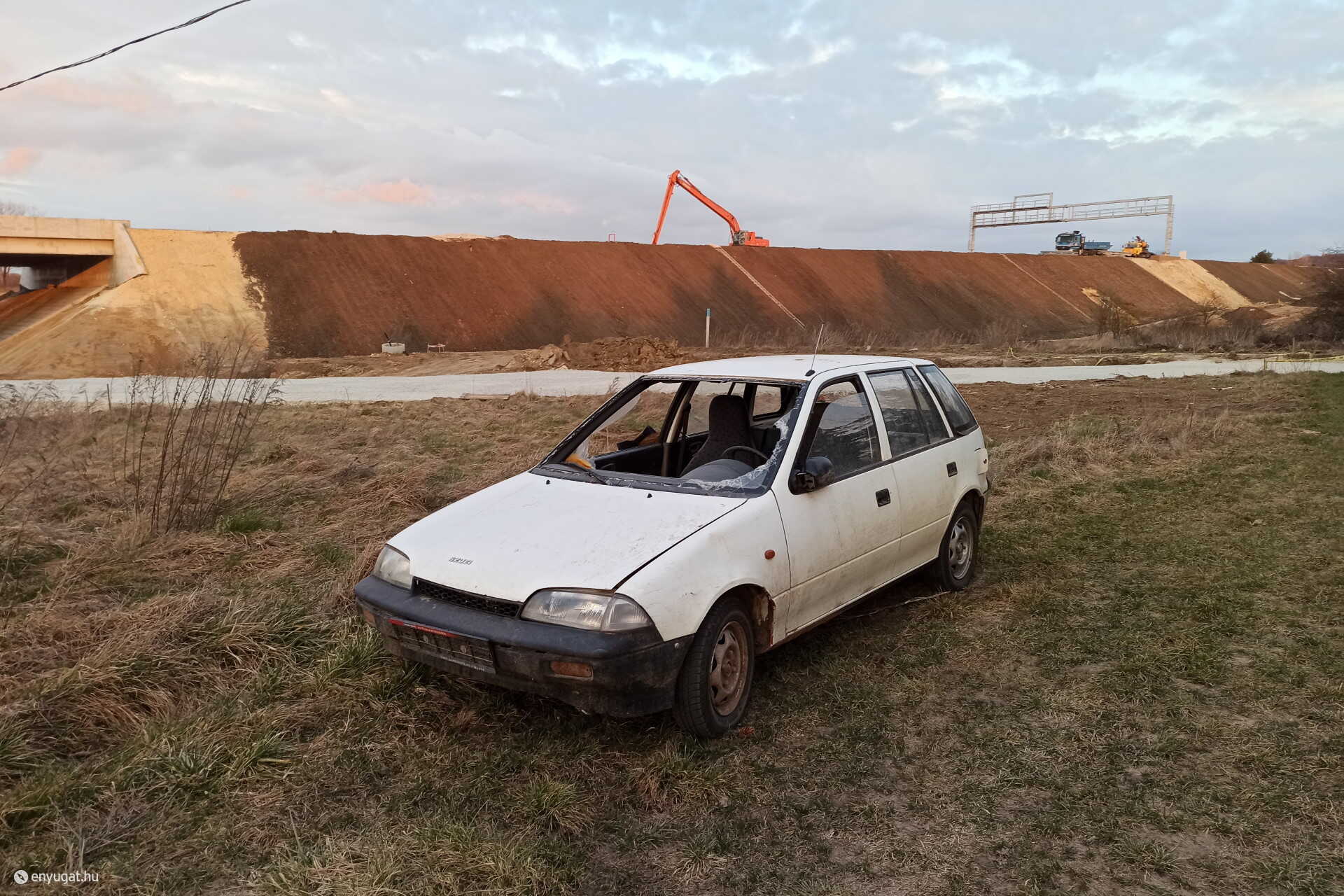 Szemét a Kallómalom utca környékén