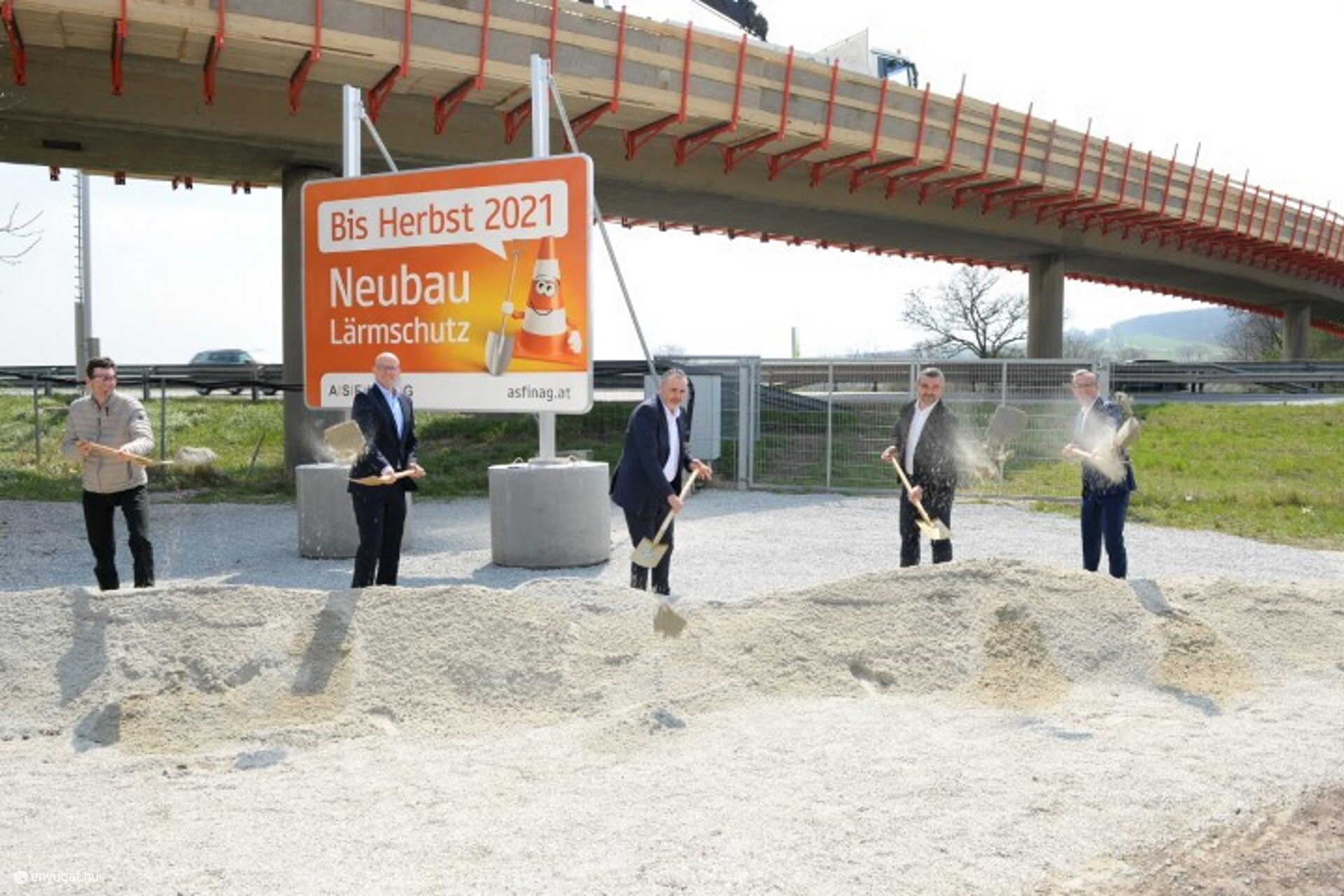Az alapkőletétellel megkezdődött a korszerűsítés.