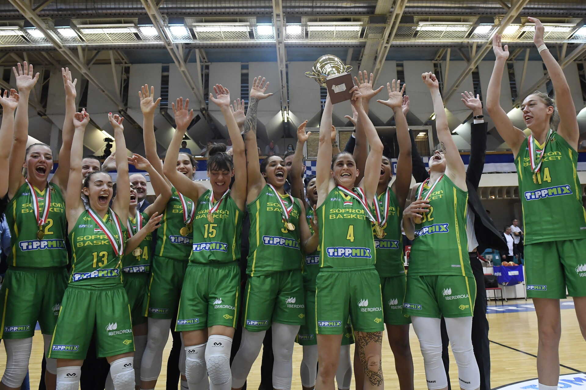 14-edszer bajnok a Sopron Basket