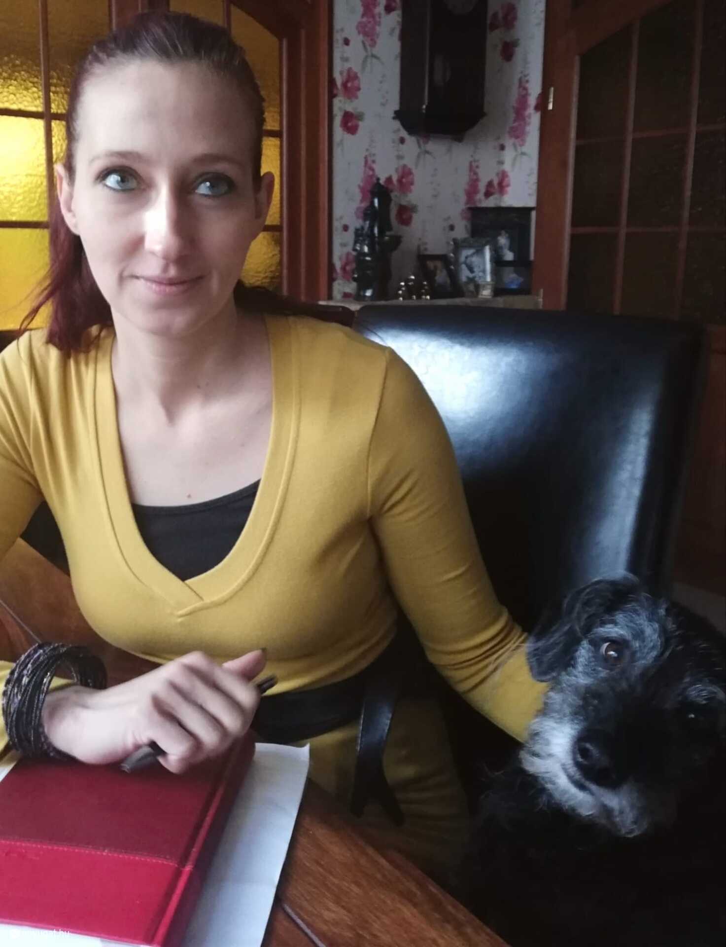 Jakál Adrienn mától hivatalosan is az előválasztás jelöltje.