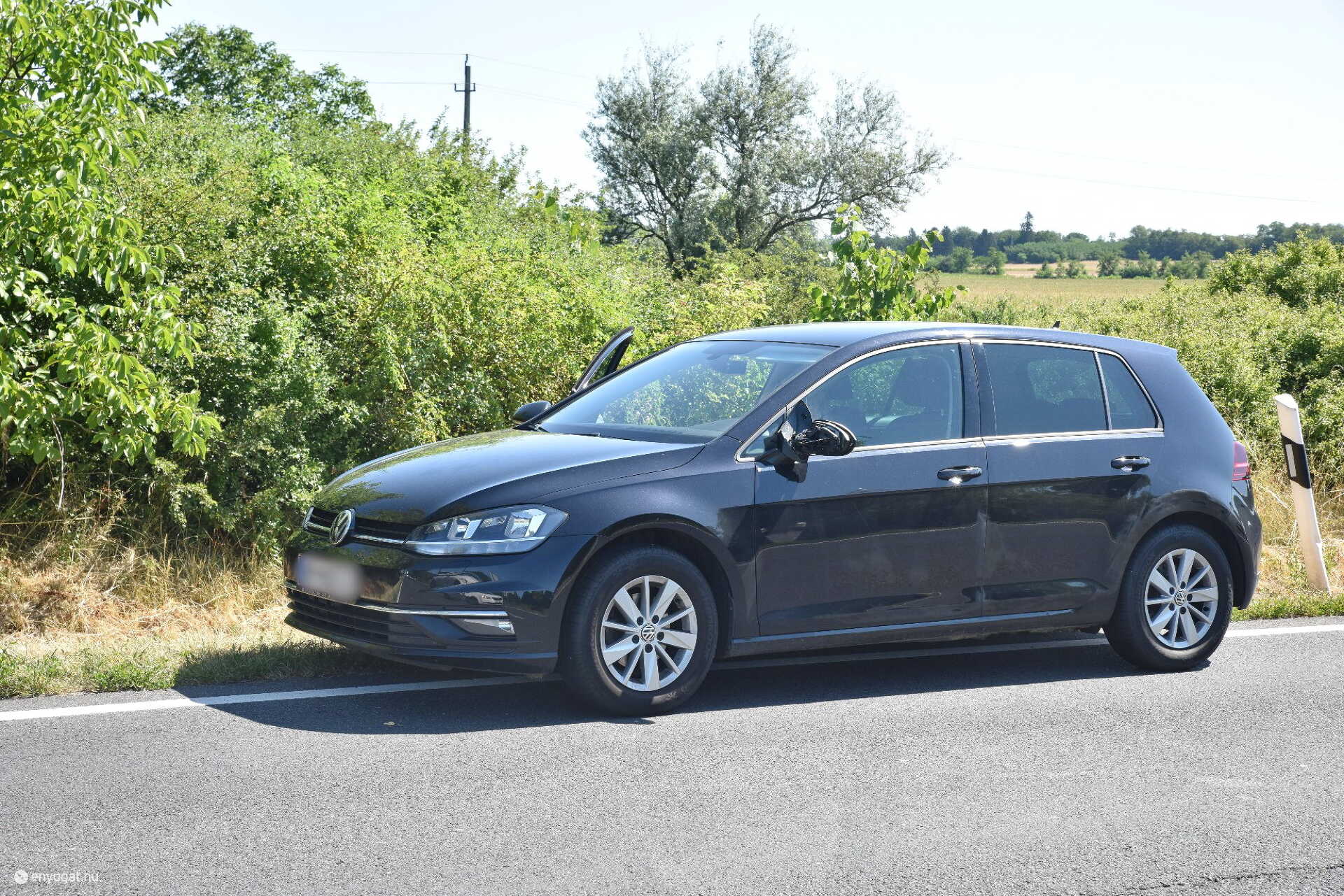 MAN tartályautó elguruló kereke talált telibe egy Audit Borgátánál - VW is megrongálódott