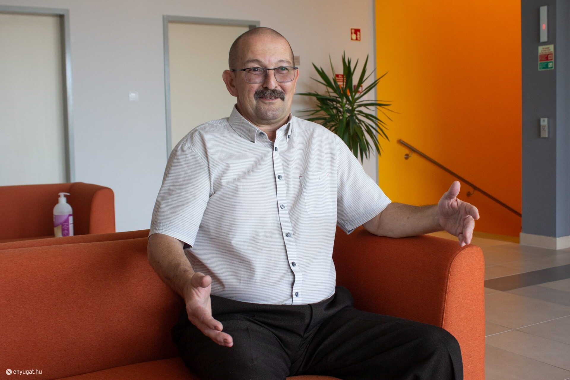 Szalai Zoltán: „Szeretek tanítani, és azt tapasztalom, hogy a hallgatók örömmel jönnek az óráimra.”
