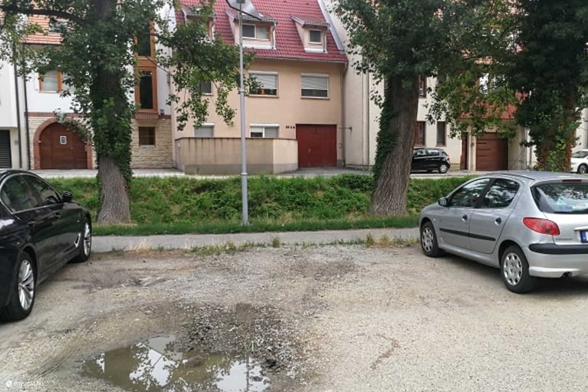 Hűlt helye a veszélyes halomnak. Hurrá!