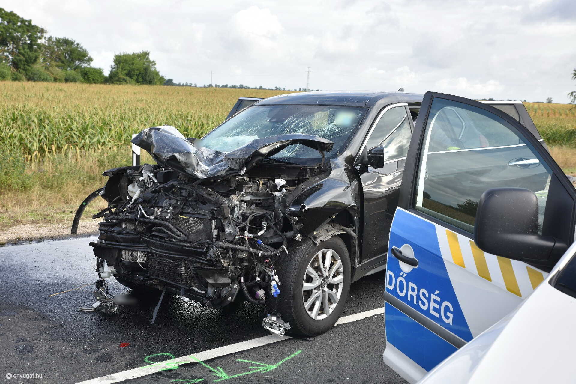 Egy halottja és hét sérültje van a sárvári balesetnek - BMW perdült Nissan elé