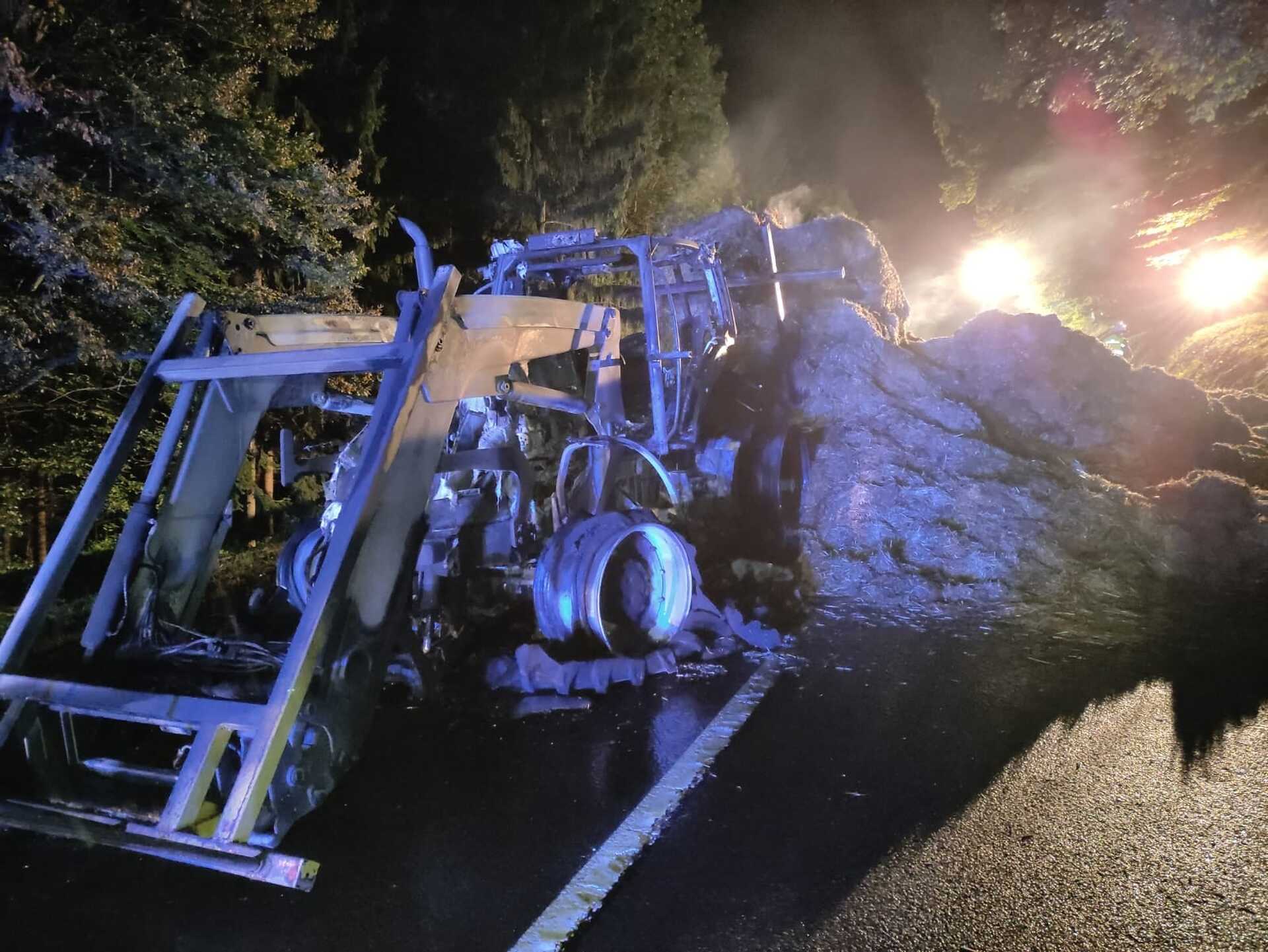 Traktorbrand auf B50