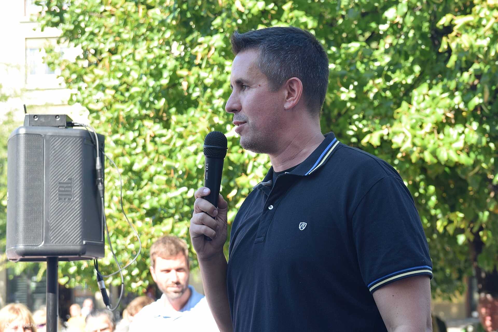 Czeglédy Csaba a DK szombathelyi utcafórumán