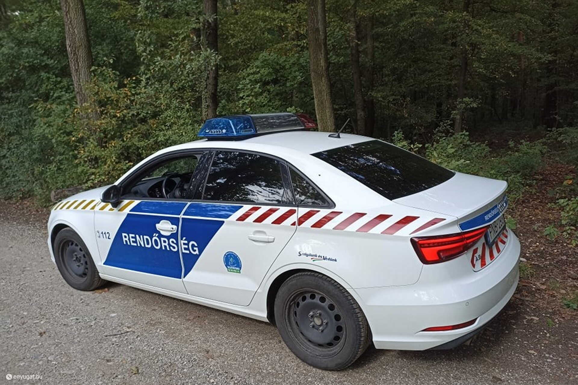 Az elmúlt napokban a járőrautónak már az erdei utakat is szoknia kellett.