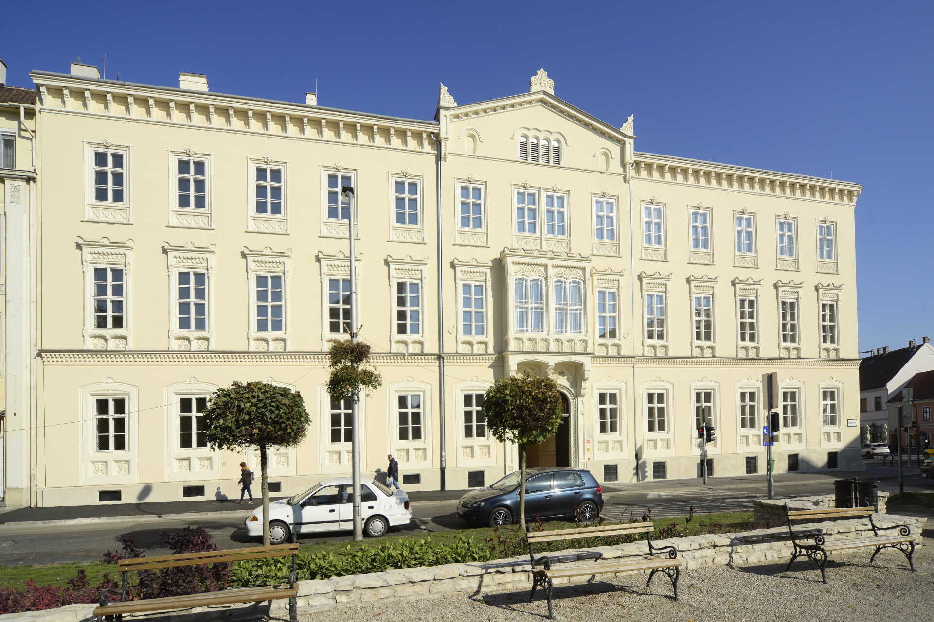 A soproni Szent Orsolya Gimnázium, Általános Iskola, Óvoda és Kollégium 2,9 milliárd forintból felújított és korszerűsített épületegyüttes megáldásának napján, 2021. október 28-án.