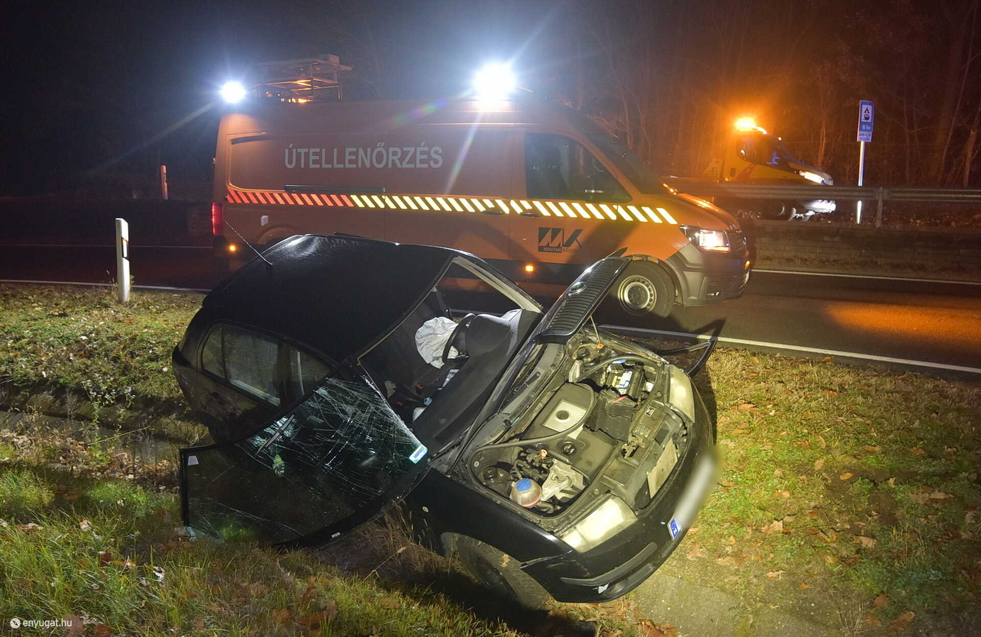A Skoda vezetője az elsődleges adatok alapján súlyosan megsérült