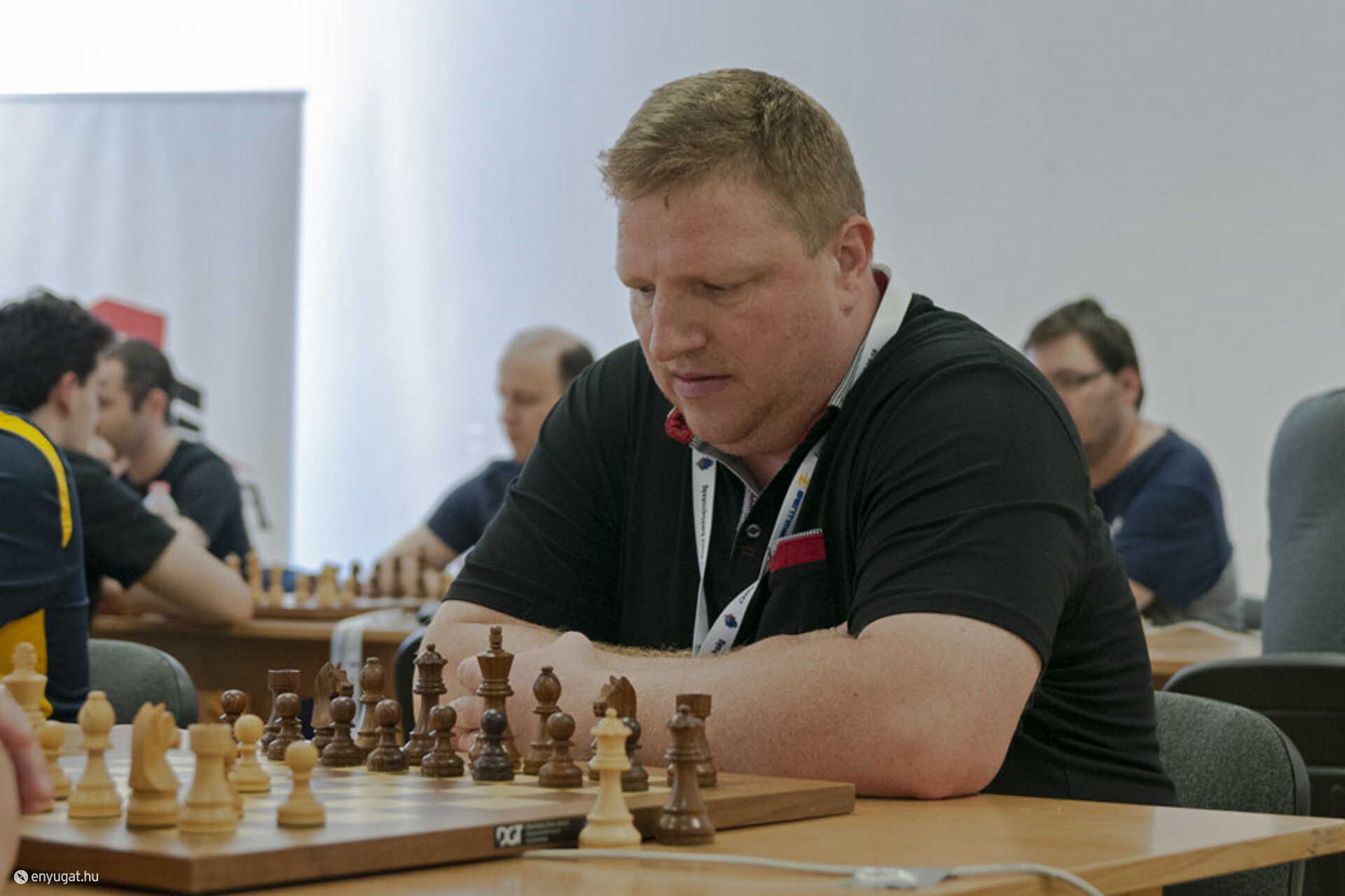 Varga Péter szeretné helyzetbe hozni a környék sakkozóit.