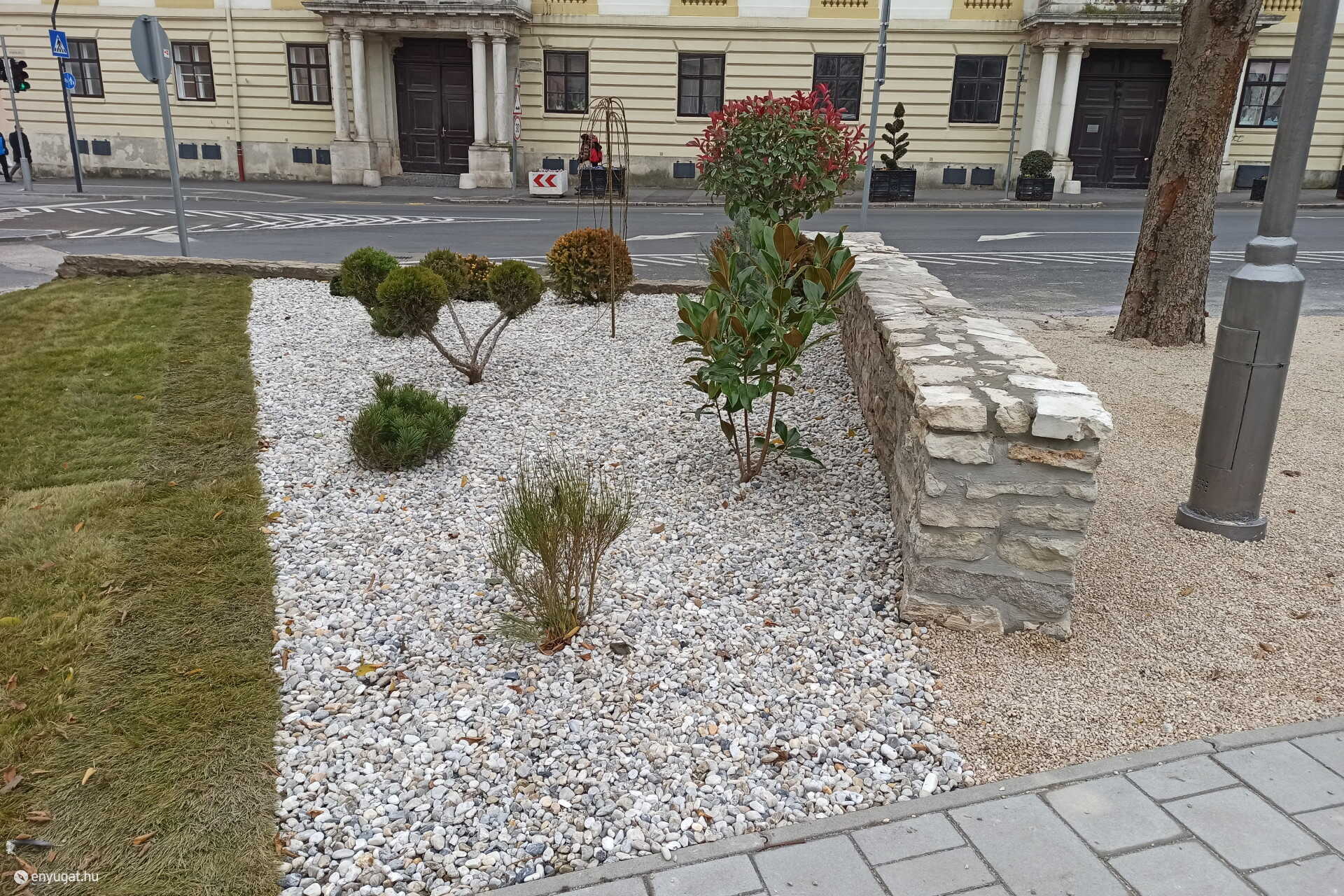 Megújult a Hűségzászló és környéke