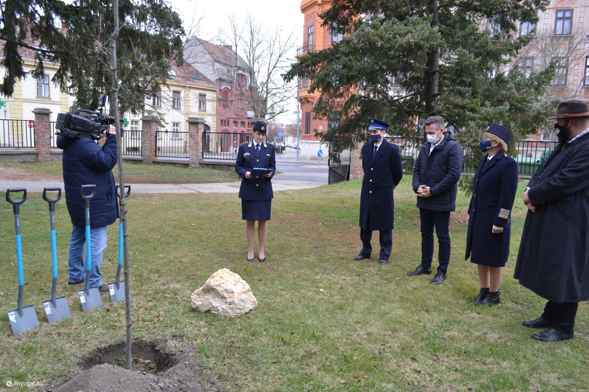 Sopron is csatlakozott a nógrádiak ötletéhez.