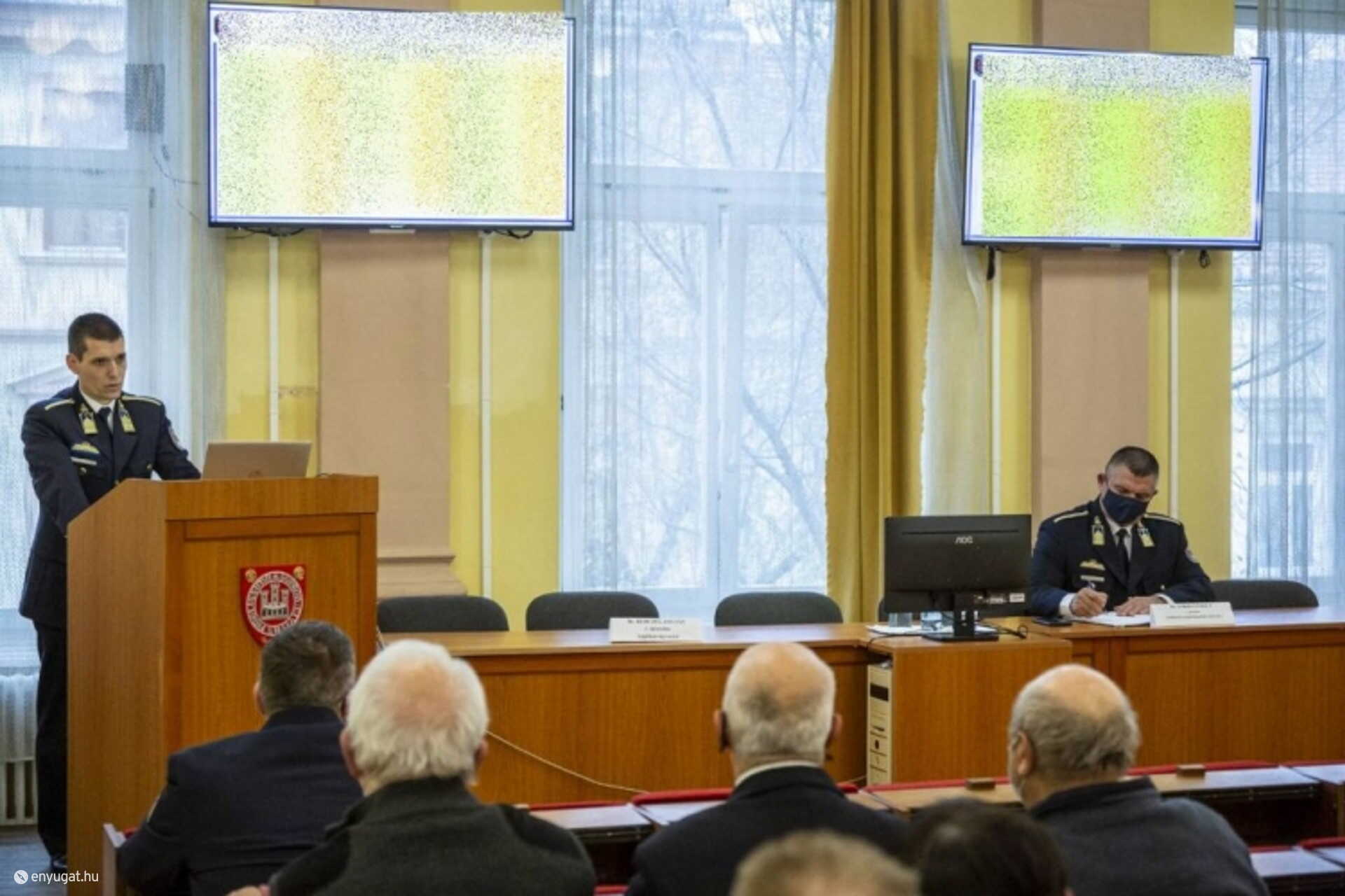 Dr. Herczeg Zoltán rendőrkapitány tájékoztatta a meghívottakat.