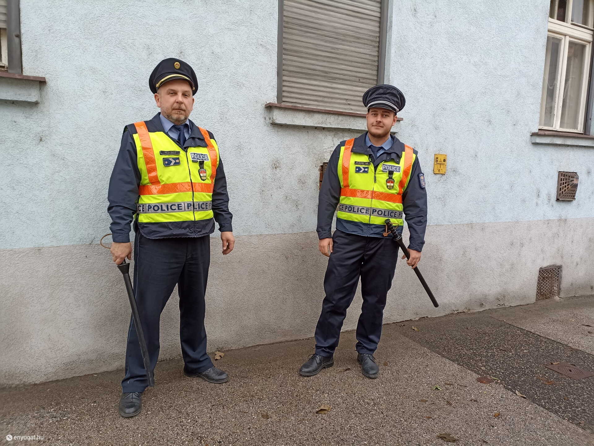 Pócza László címzetes rendőr zászlós és Kóczán Bence Tamás rendőr őrmester azonnal cselekedtek.