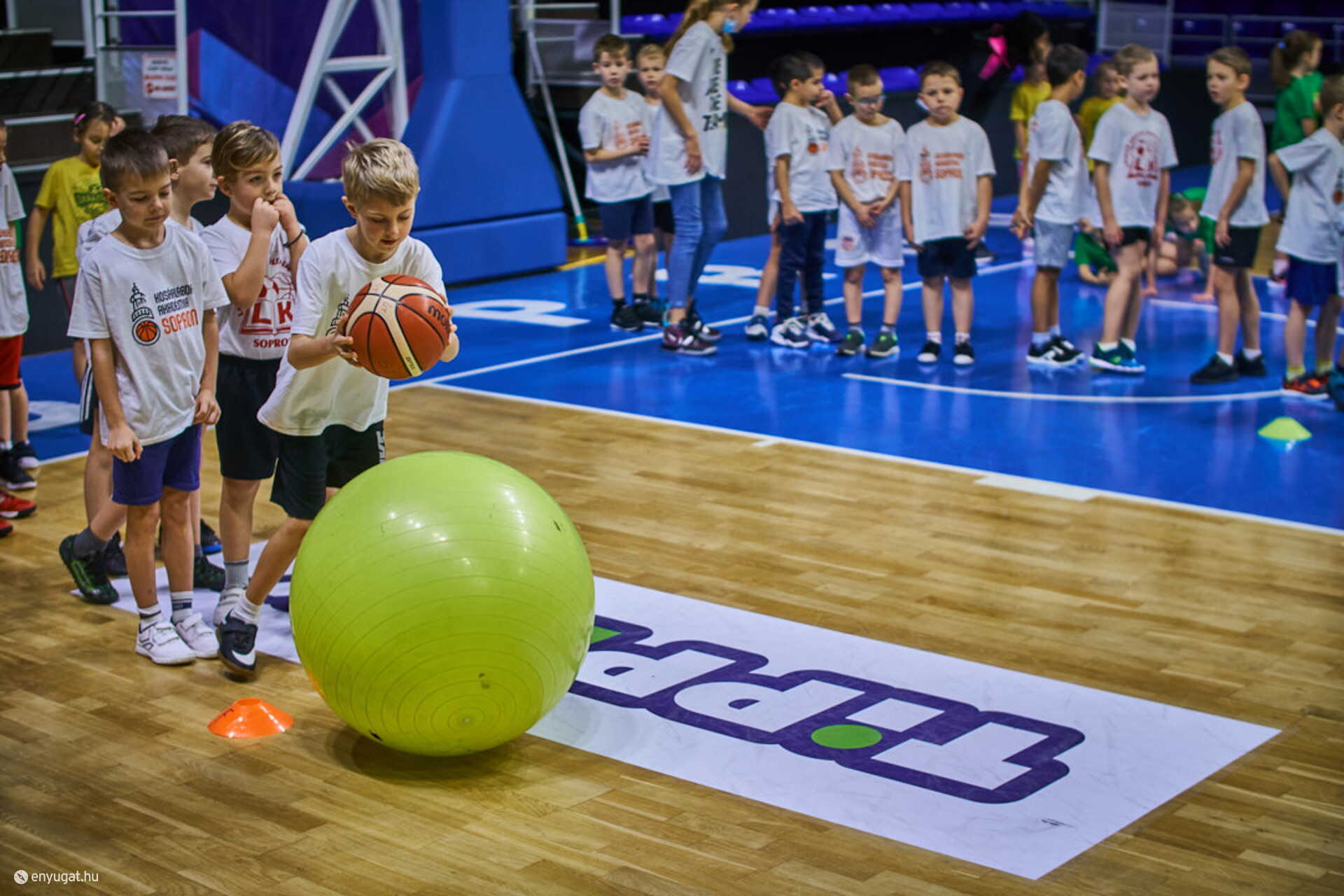 Volt izgalom, sok játék és meglepetés a legkisebbek számára.