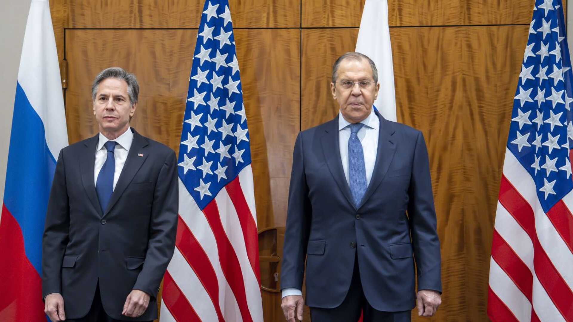 Antony John Blinken amerikai és Szergej Lavrov orosz külügyminiszter