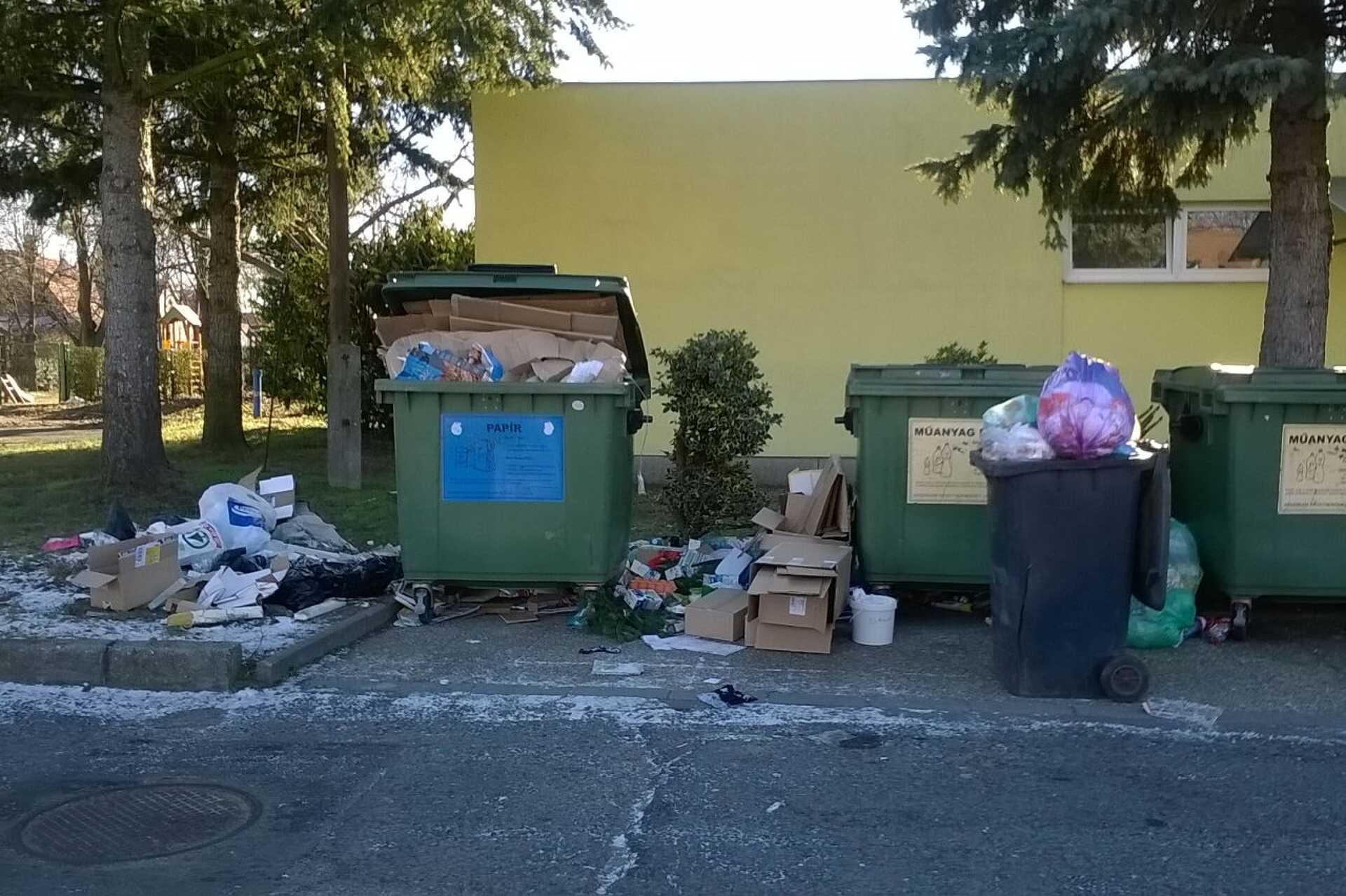 Rengeteg szemetet termelünk, főleg a fogyasztói társadalom miatt. 
