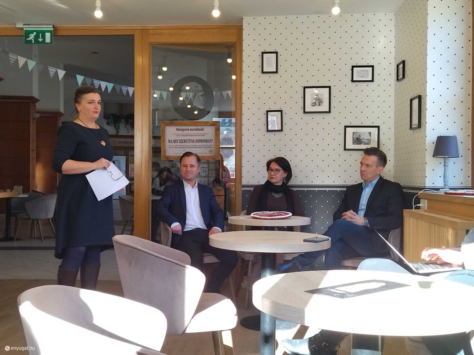 Szekeres Kriszta, Ragány Misa, Fischer Erika és Farkas Ciprián a sajtótájékoztatón.