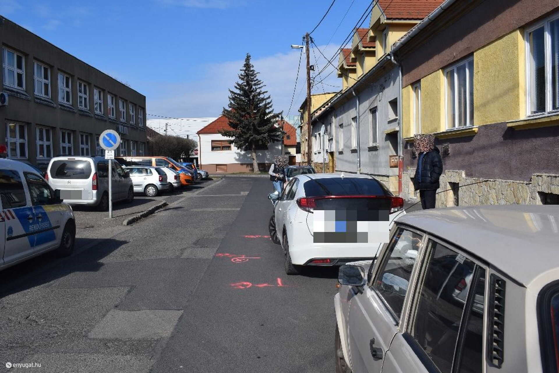 Az idős kerékpáros megsérült a balesetben.