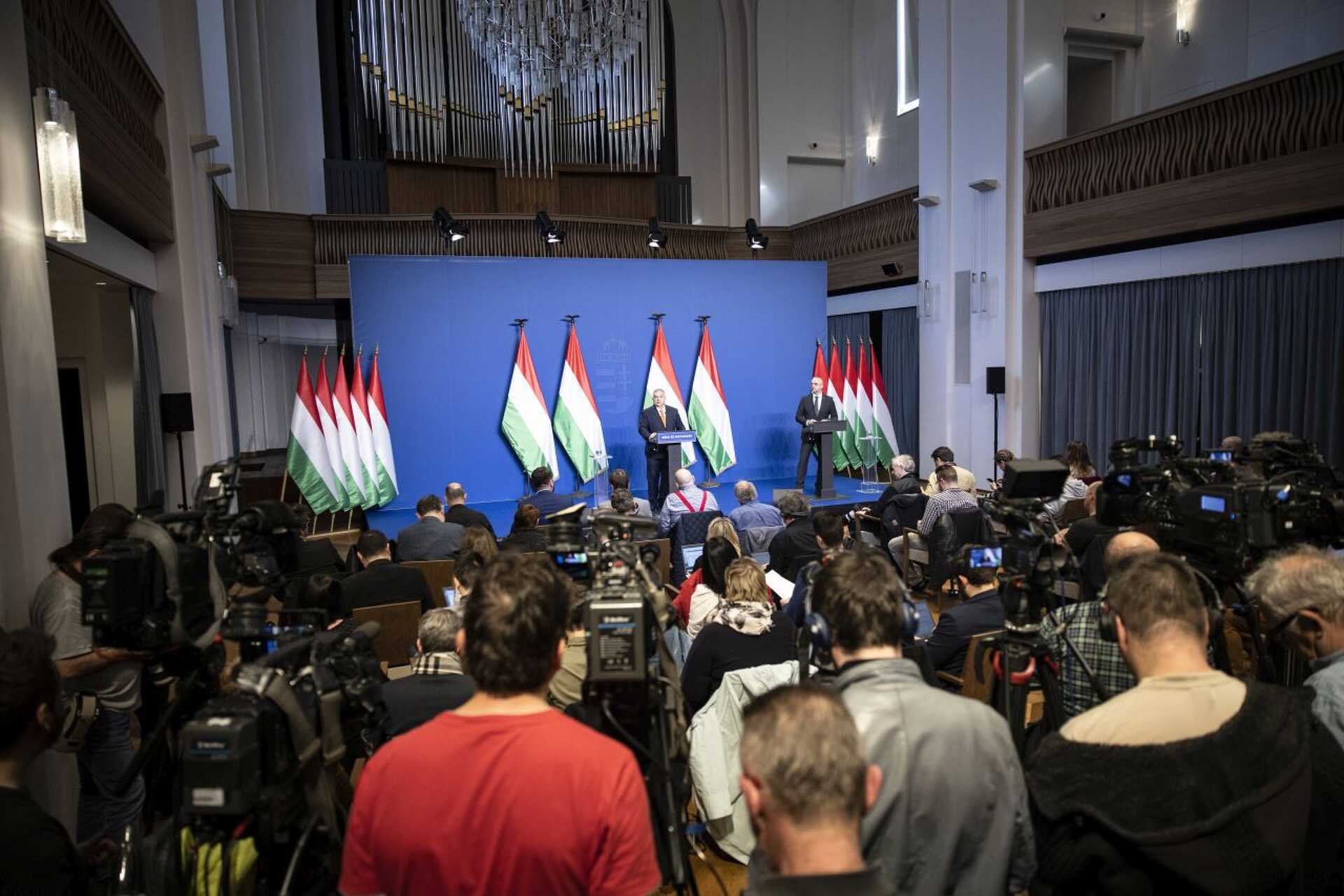 Orbán Viktor a nemzetközi  sajtótájékoztatón