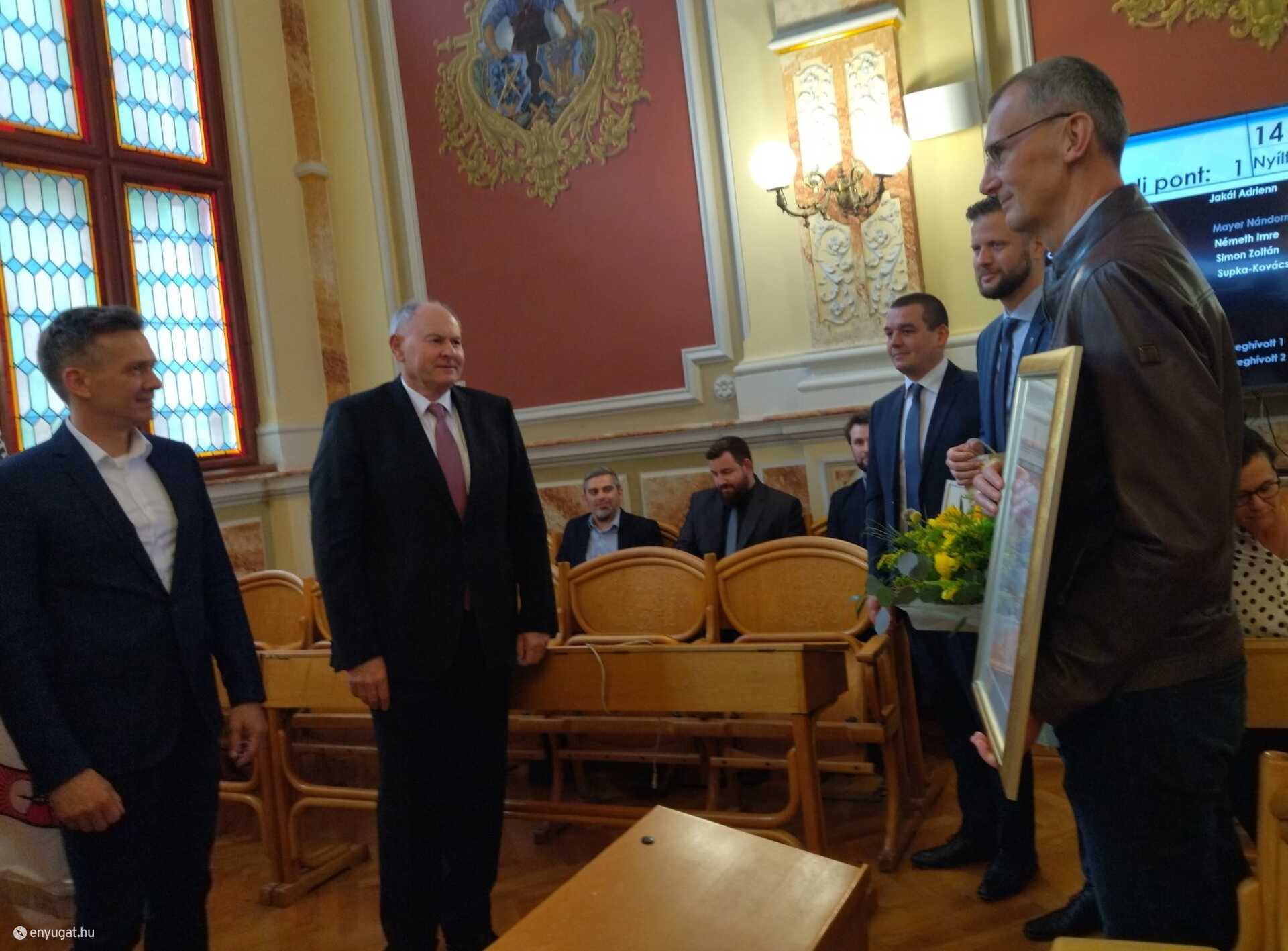 Európa legjobb női kosárlabdacsapata soproni! Jutalmazott a város.