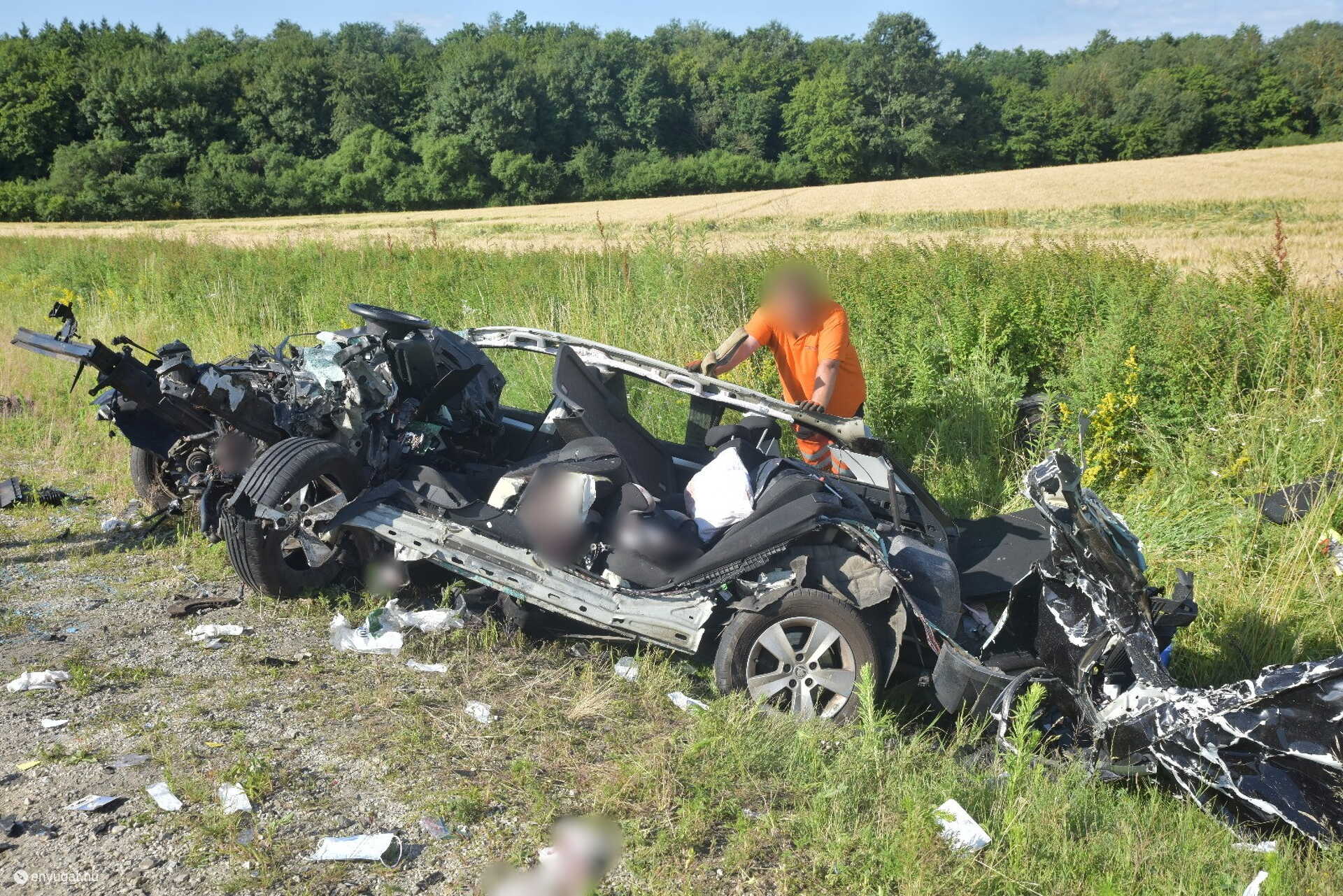Meghalt az anya, kislánya válságos állapotban - Skoda hajtott Scania elé Zalalövő közelében