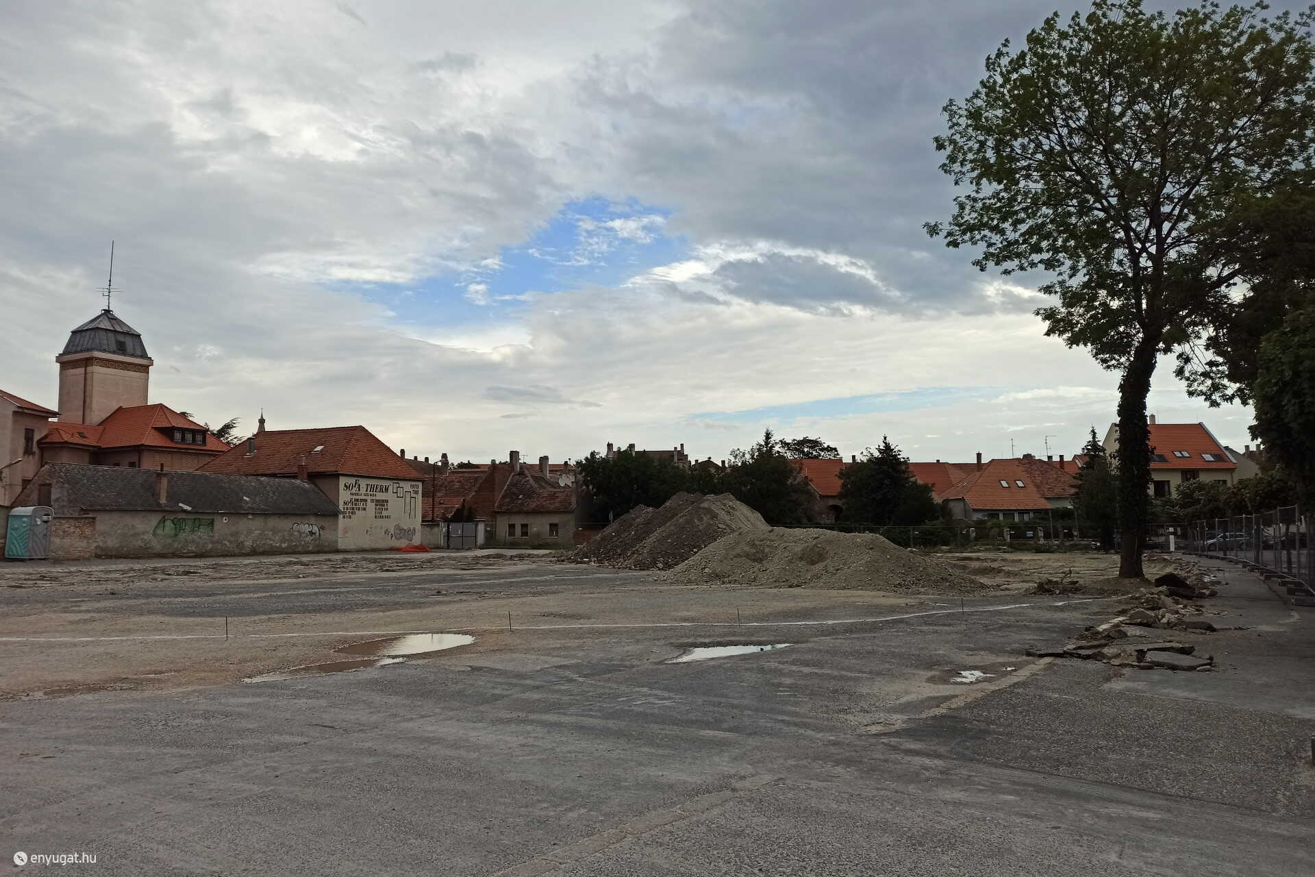 Megkezdődött az Árpád utcai parkolóház kivitelezése