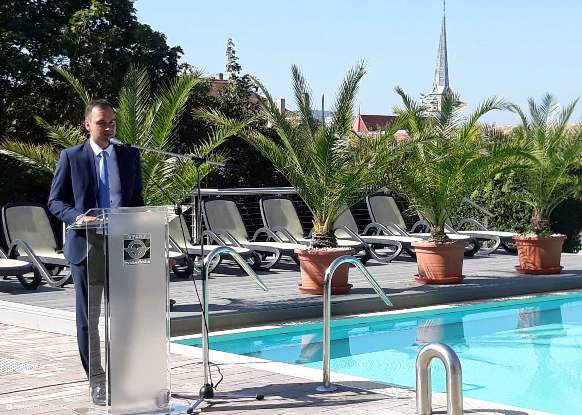 Barcza Attila országgyűlési képviselő gratulált a fejlesztéshez.