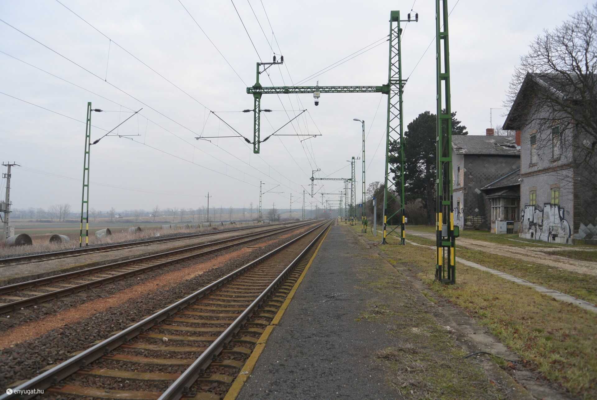 Harka vasútállomás, még a kordon felhúzása előtt