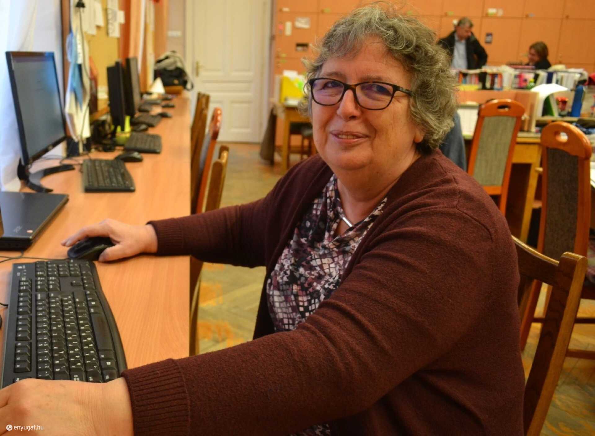 Sölét-Ormos Judit a Líceumban kezdte tanári pályafutását és itt is fejezte be.