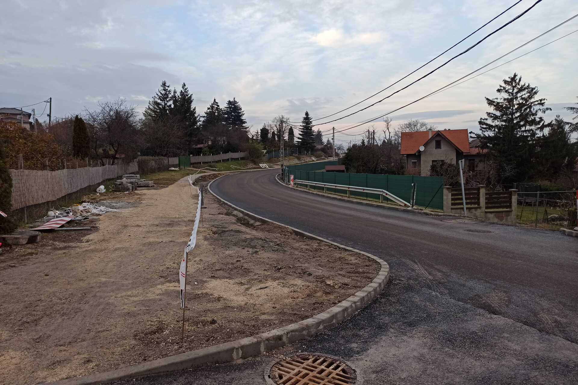 Útépítés a Virágvölgyi úton 2020.12.06.