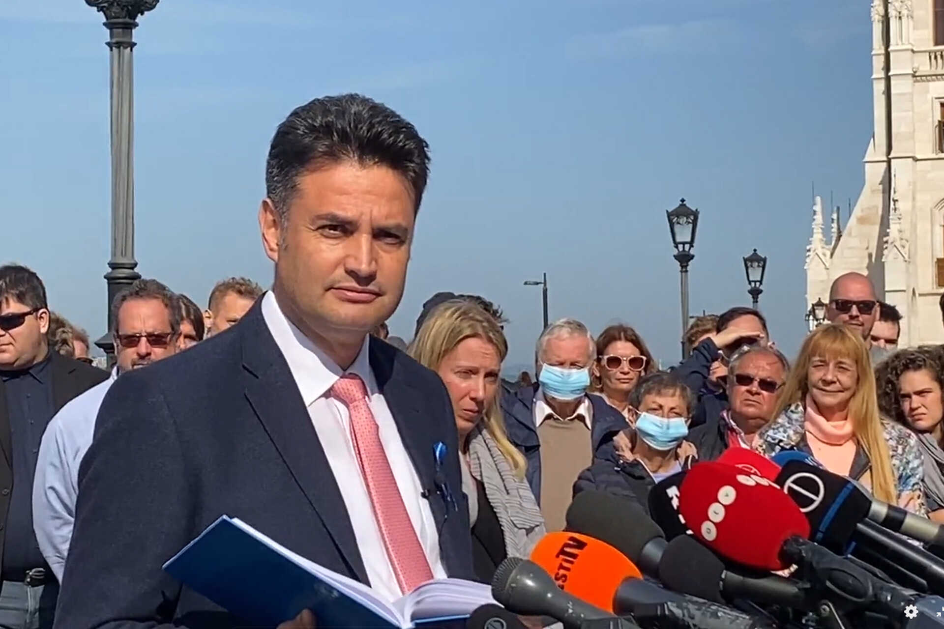 Karácsony visszalép, Márki-Zay Péter