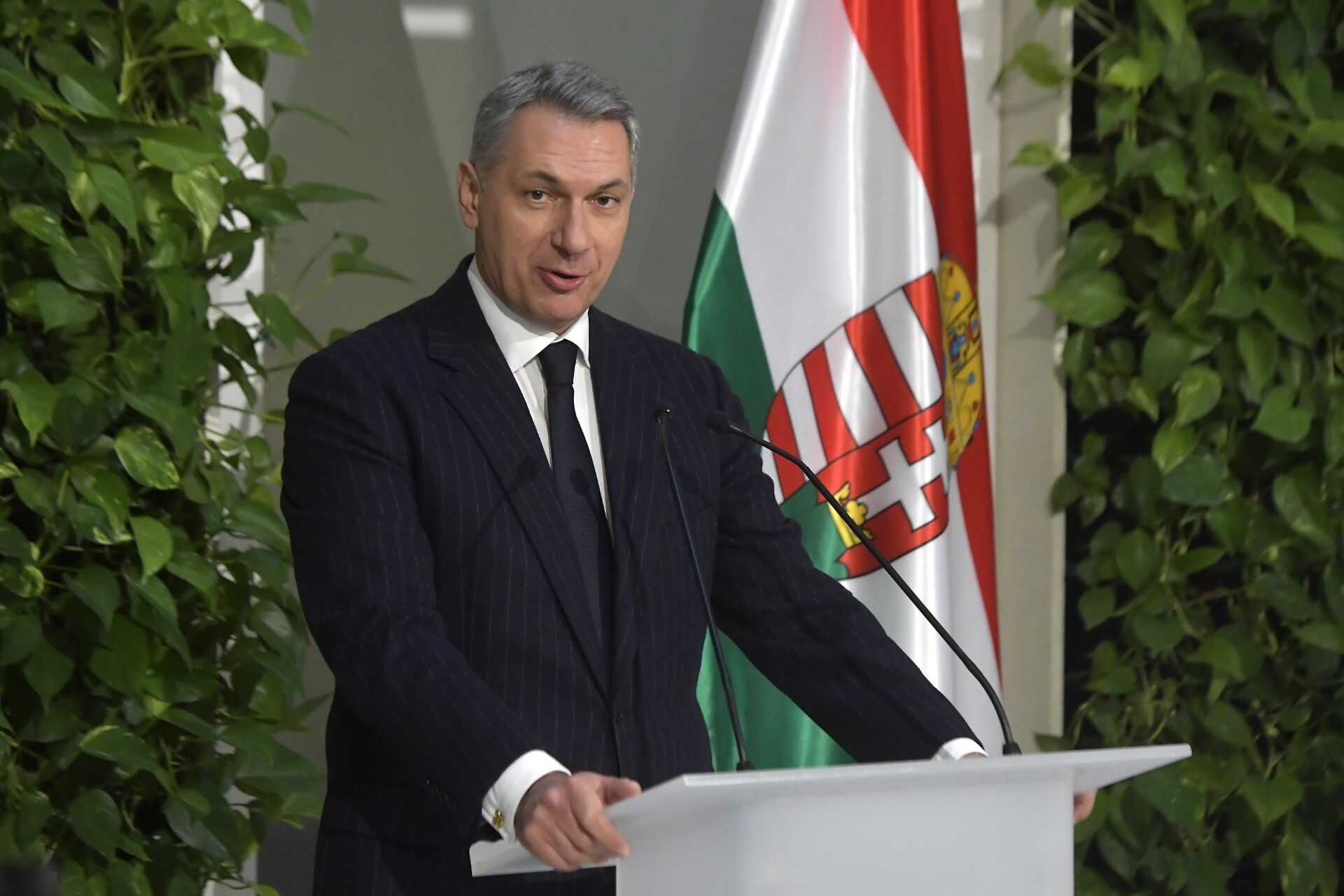 Lázár János