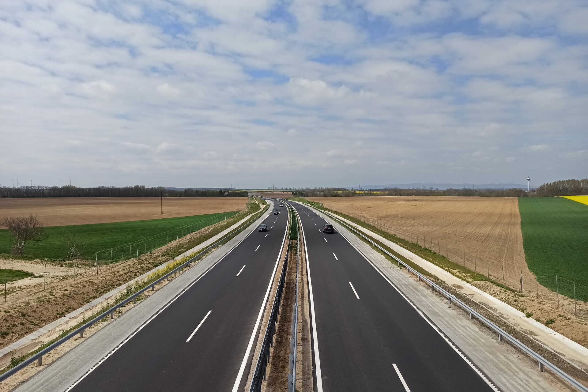 M85 Peresztegnél
