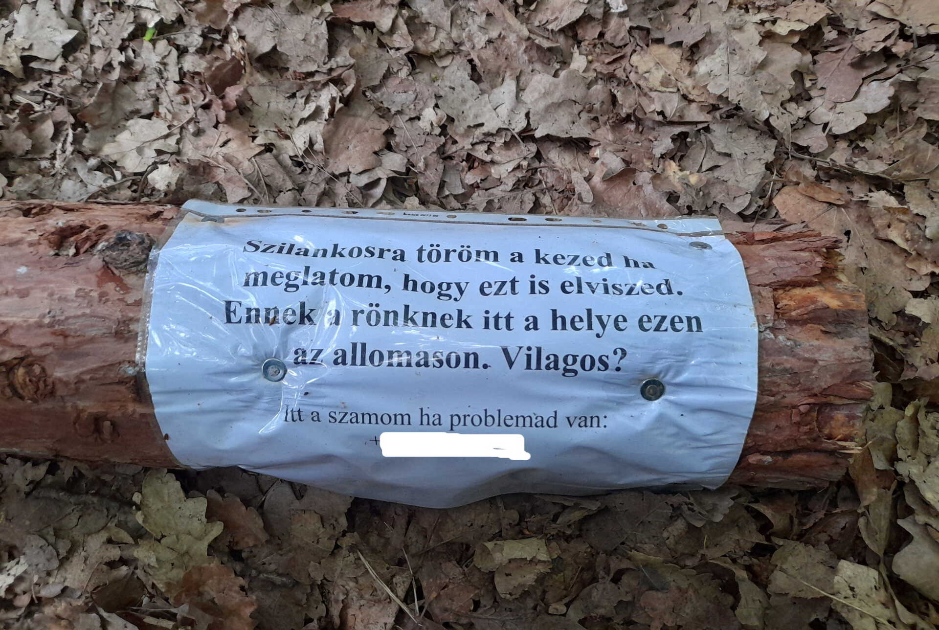 A farönk súlyos üzenetet hordoz.