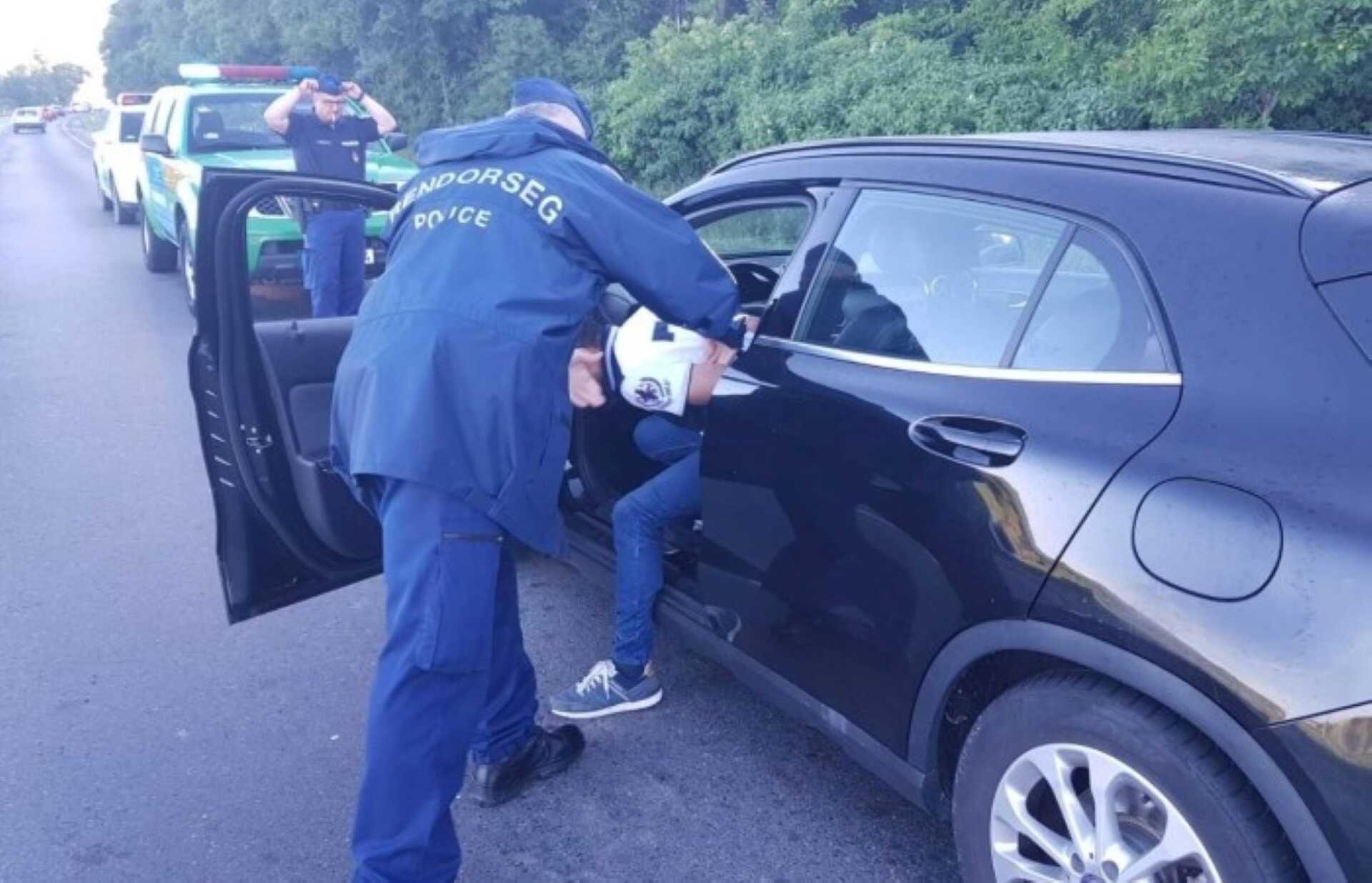 embercsempész