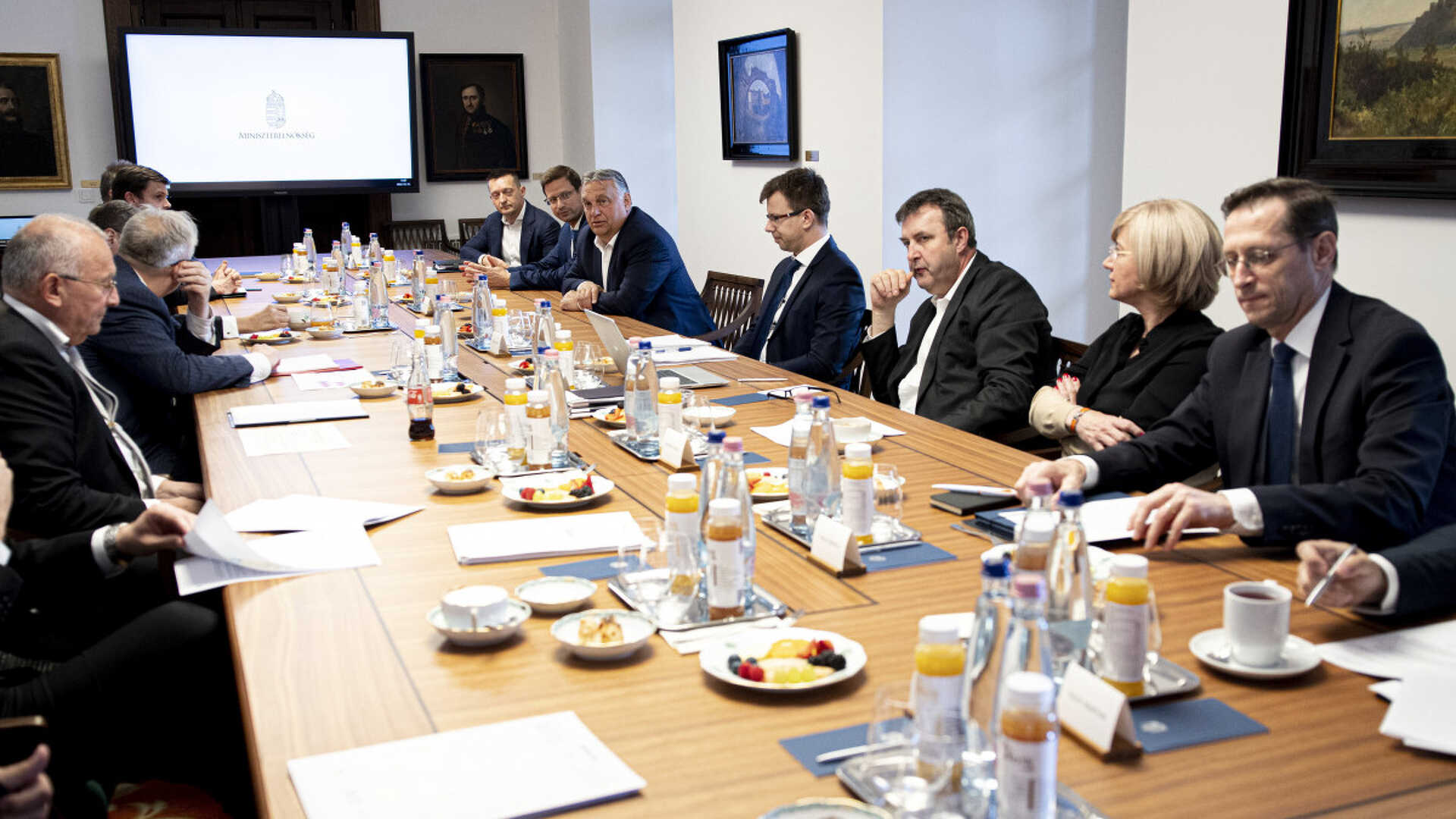 Orbán az olajembargóról tárgyal