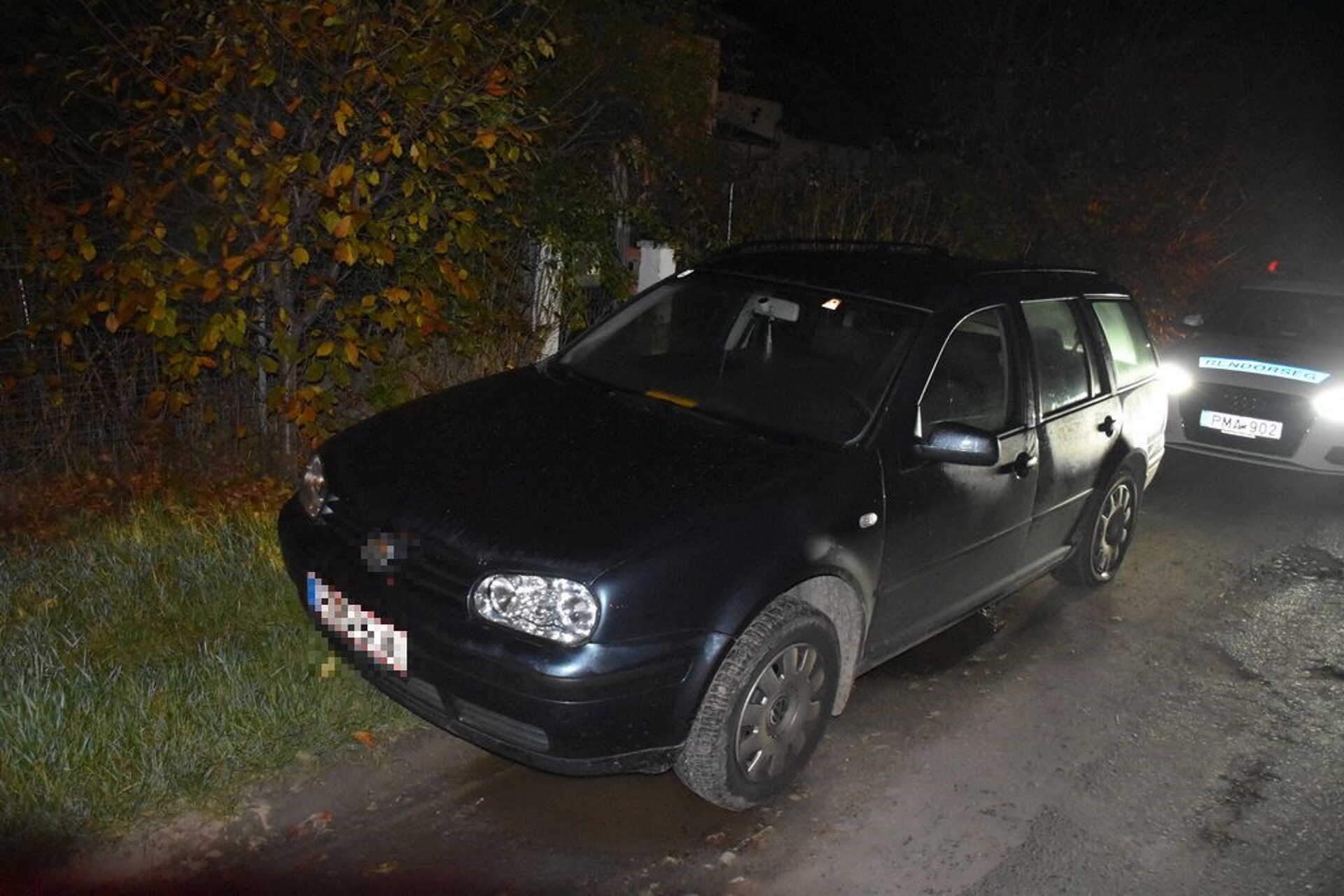A volt alkalmazottnak jogosítványa sincs, de elvitte a kocsit.